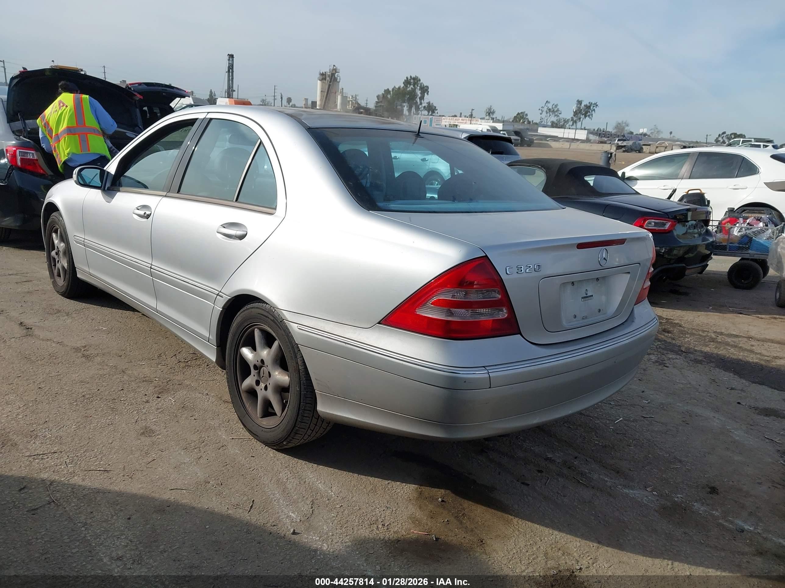 2001 Mercedes-benz C 320   Silver vin: WDBRF64J01F115268