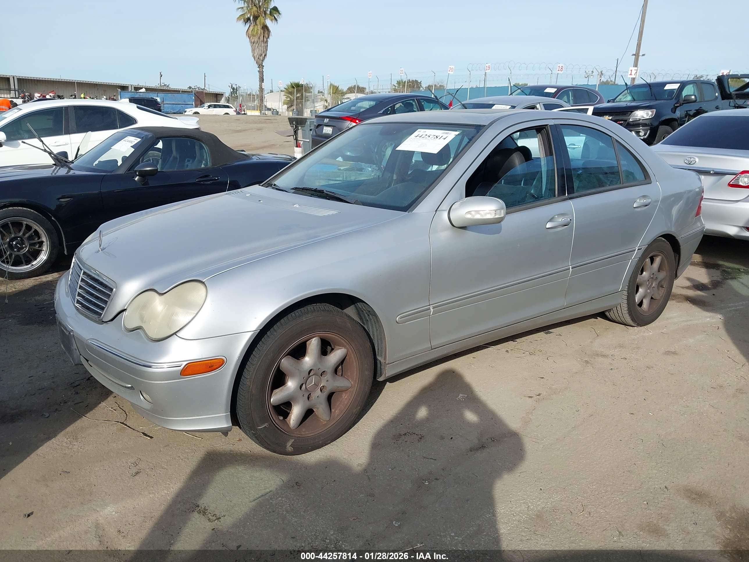 2001 Mercedes-benz C 320   Silver vin: WDBRF64J01F115268