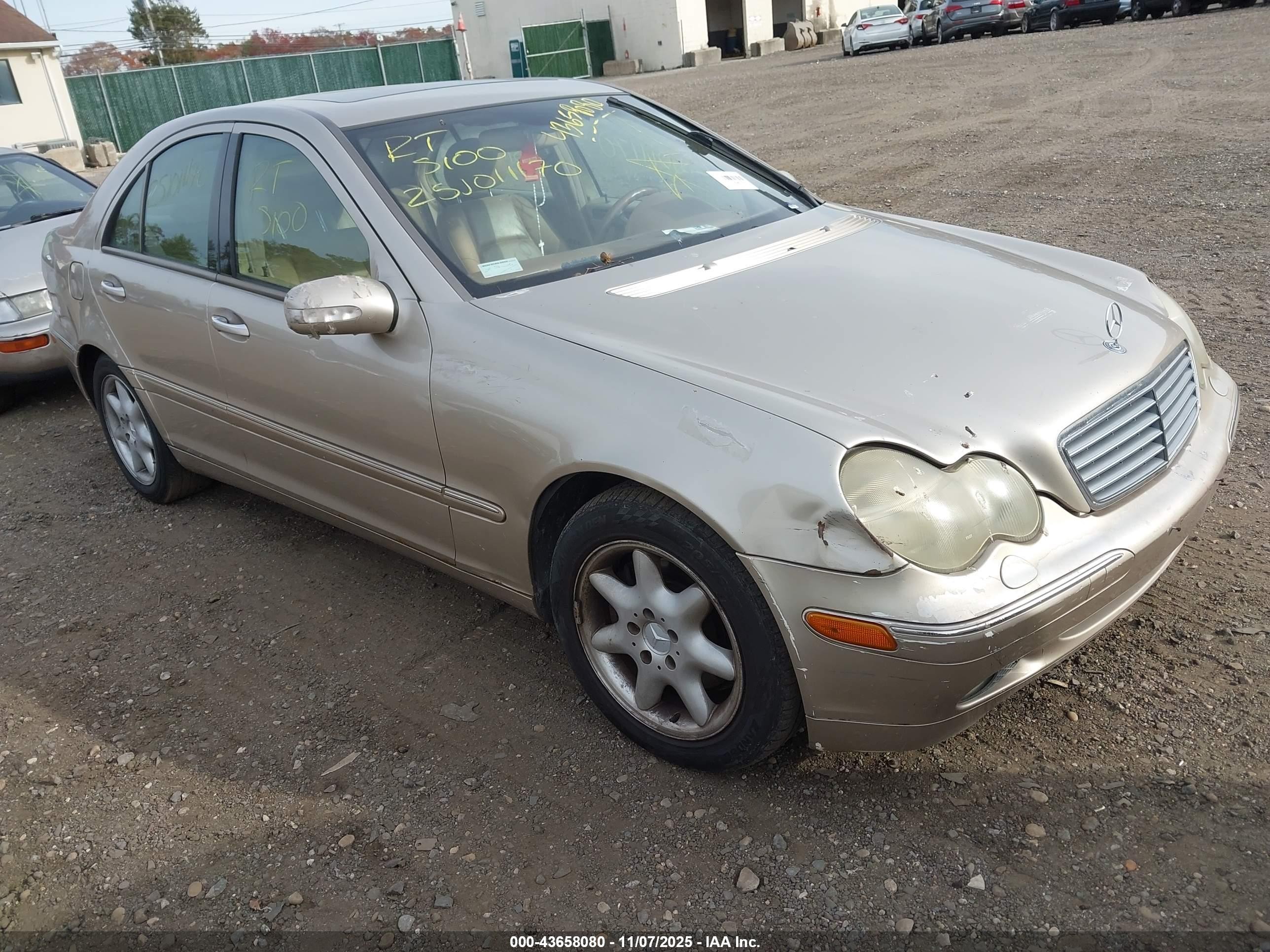 2002 Mercedes-benz C 320   Gold vin: WDBRF64J02E008132
