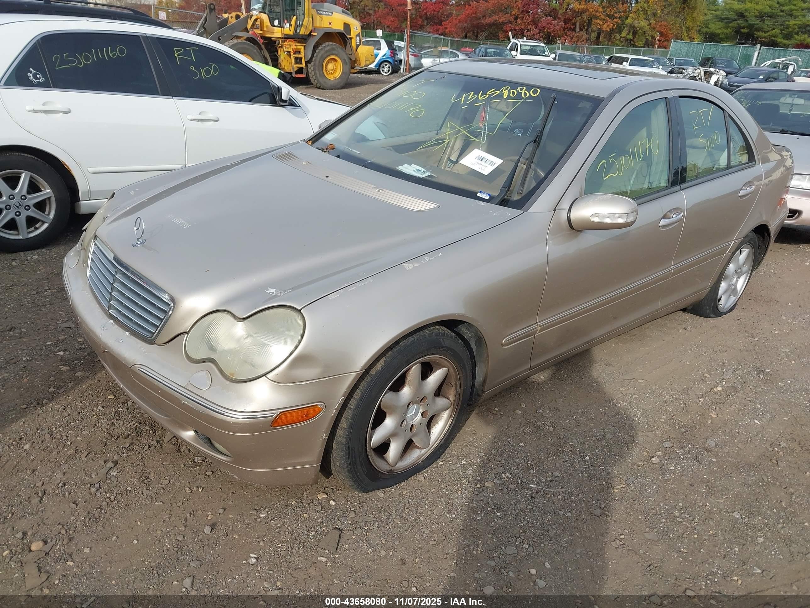 2002 Mercedes-benz C 320   Gold vin: WDBRF64J02E008132