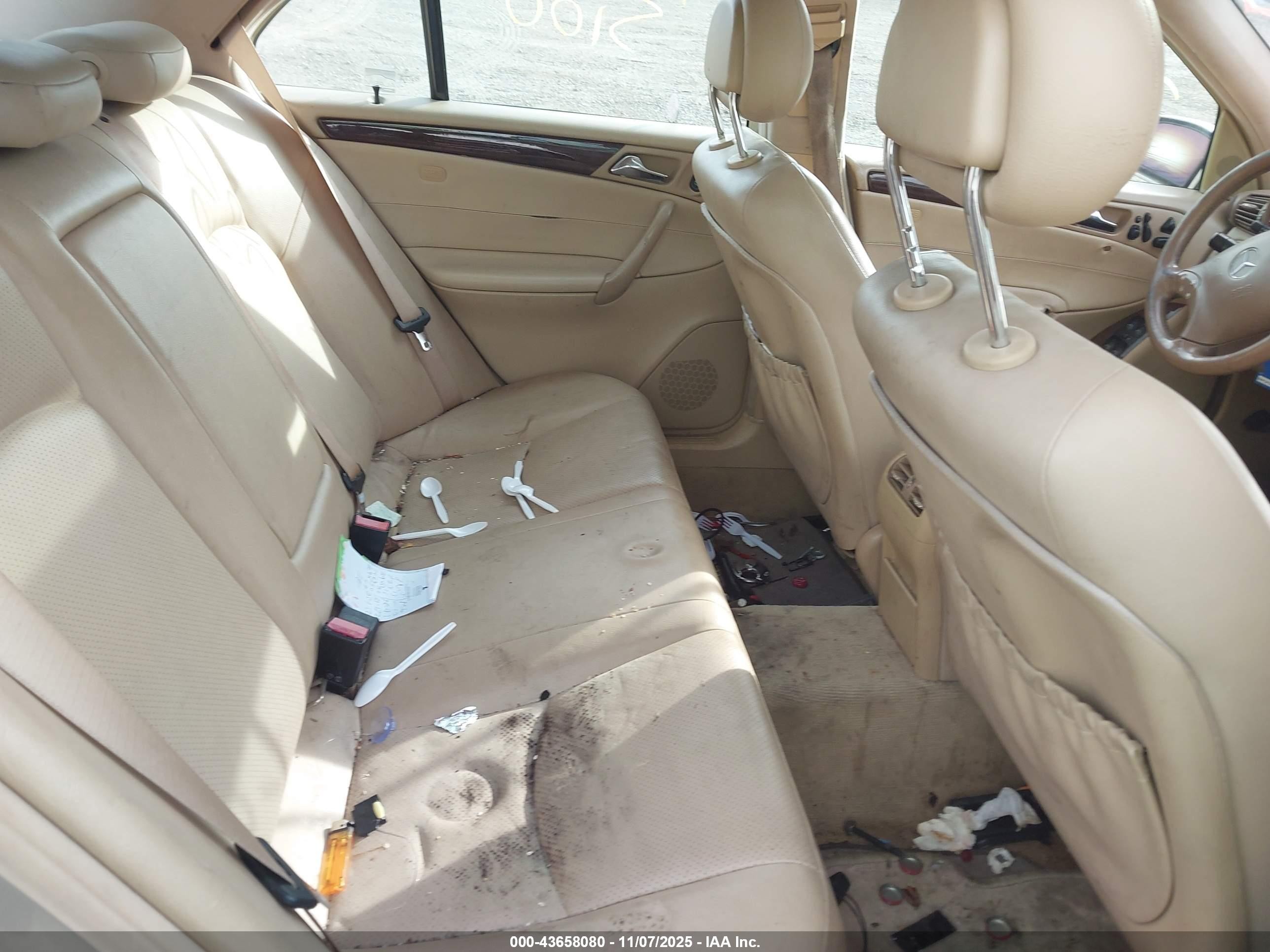 2002 Mercedes-benz C 320   Gold vin: WDBRF64J02E008132