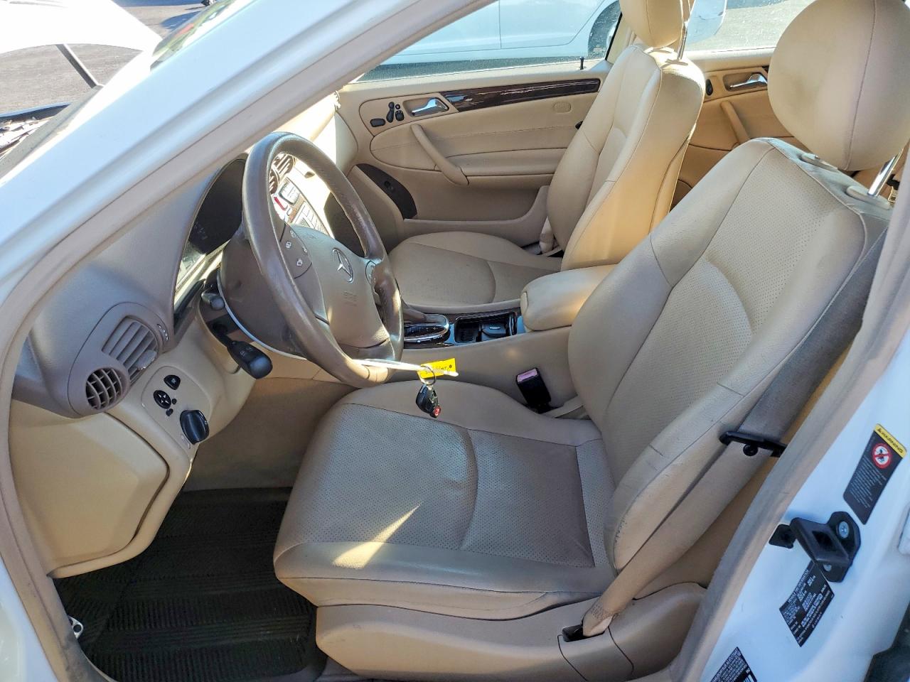 2002 Mercedes-benz C 320 White vin: WDBRF64J02F244418