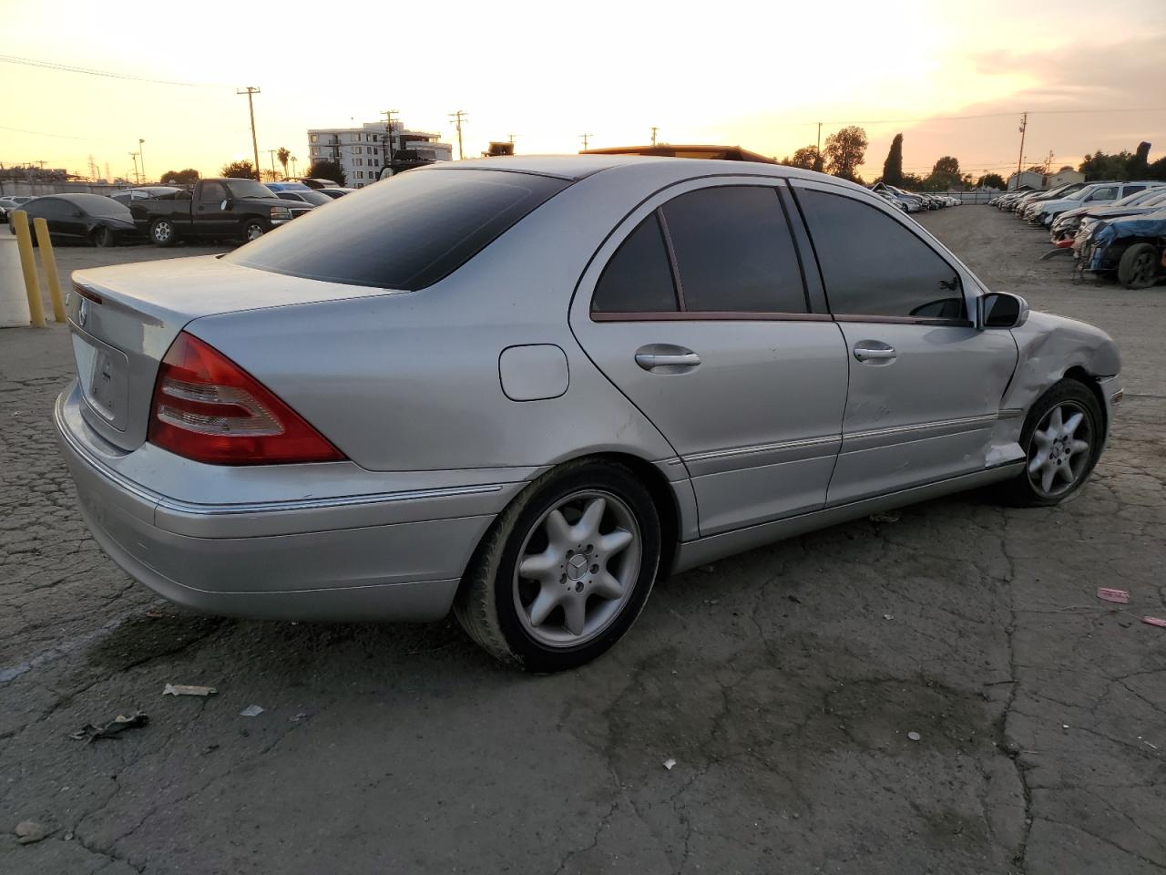 2004 Mercedes-benz C 320 Silver vin: WDBRF64J04F466377