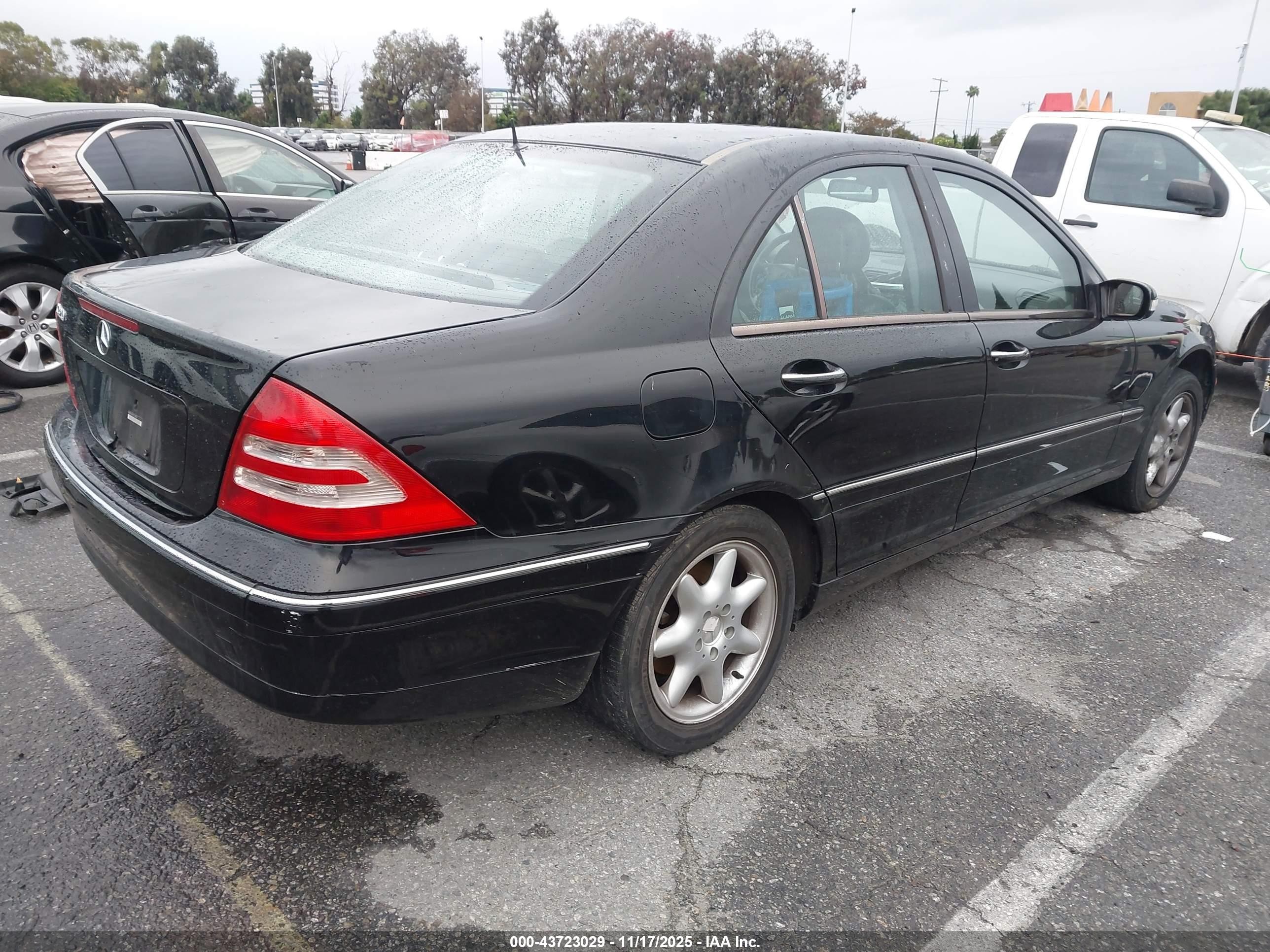2001 Mercedes-benz C 320   Black vin: WDBRF64J11F072852