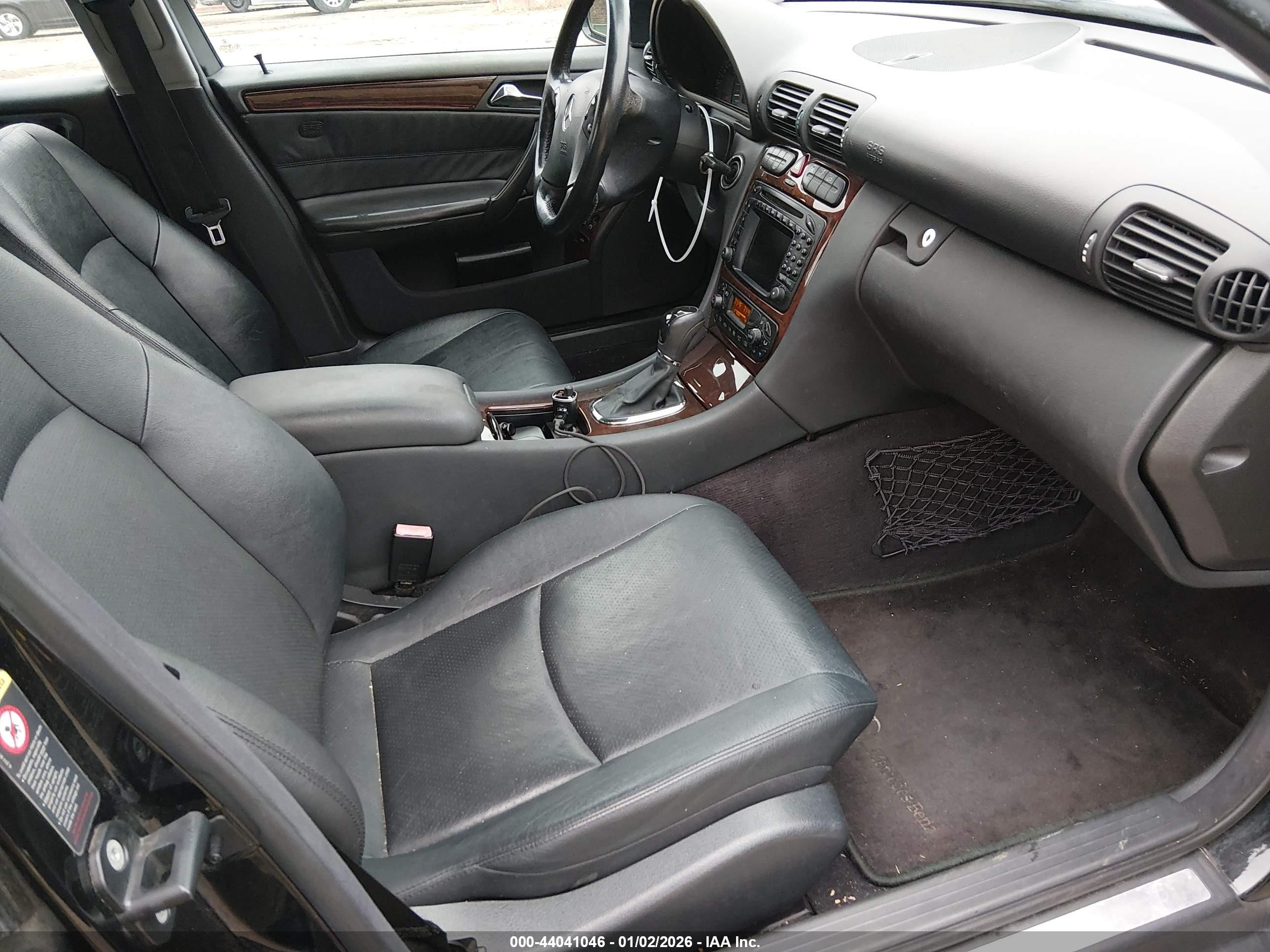 2001 Mercedes-benz C 320   Black vin: WDBRF64J11F080322
