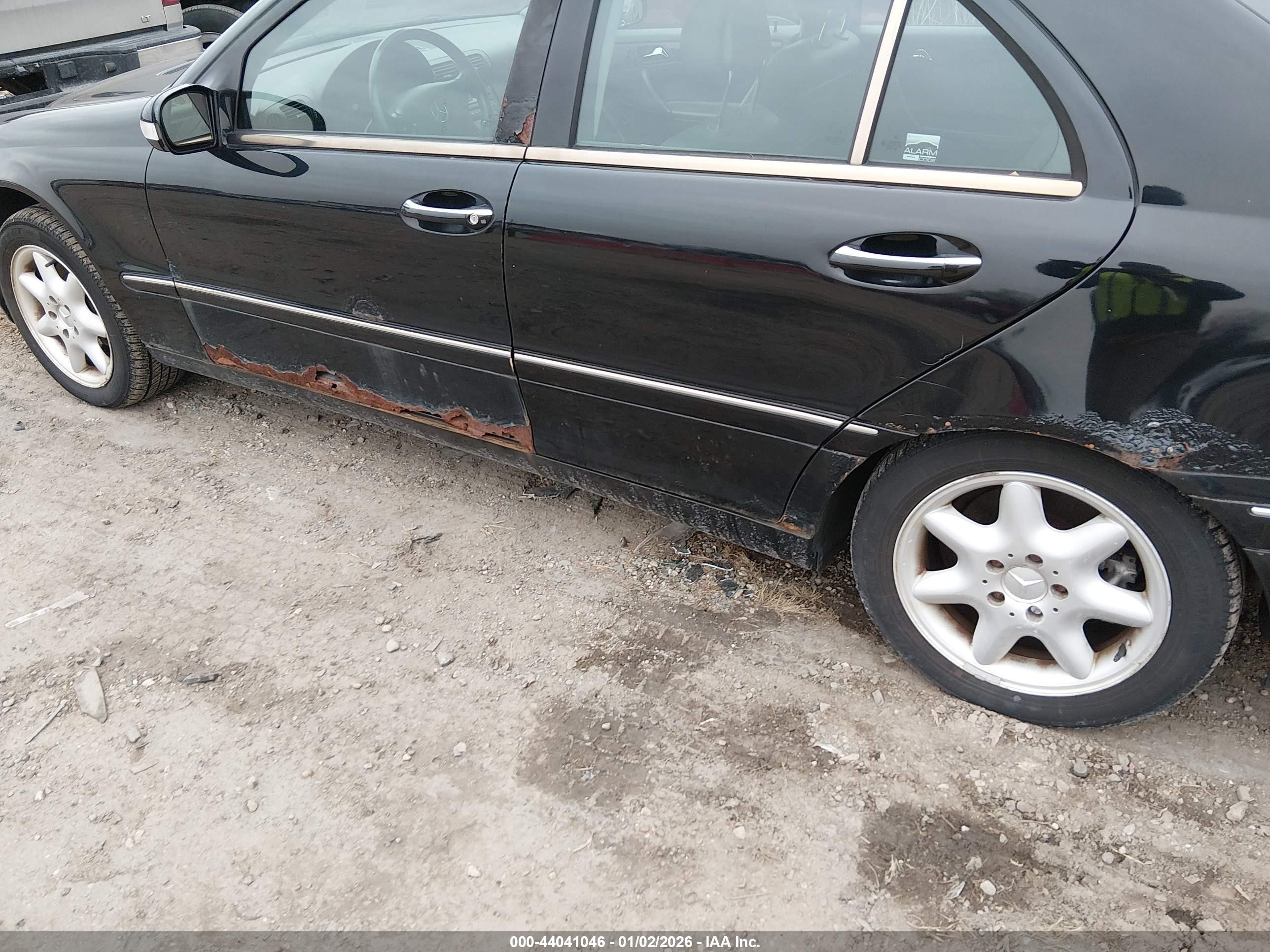 2001 Mercedes-benz C 320   Black vin: WDBRF64J11F080322