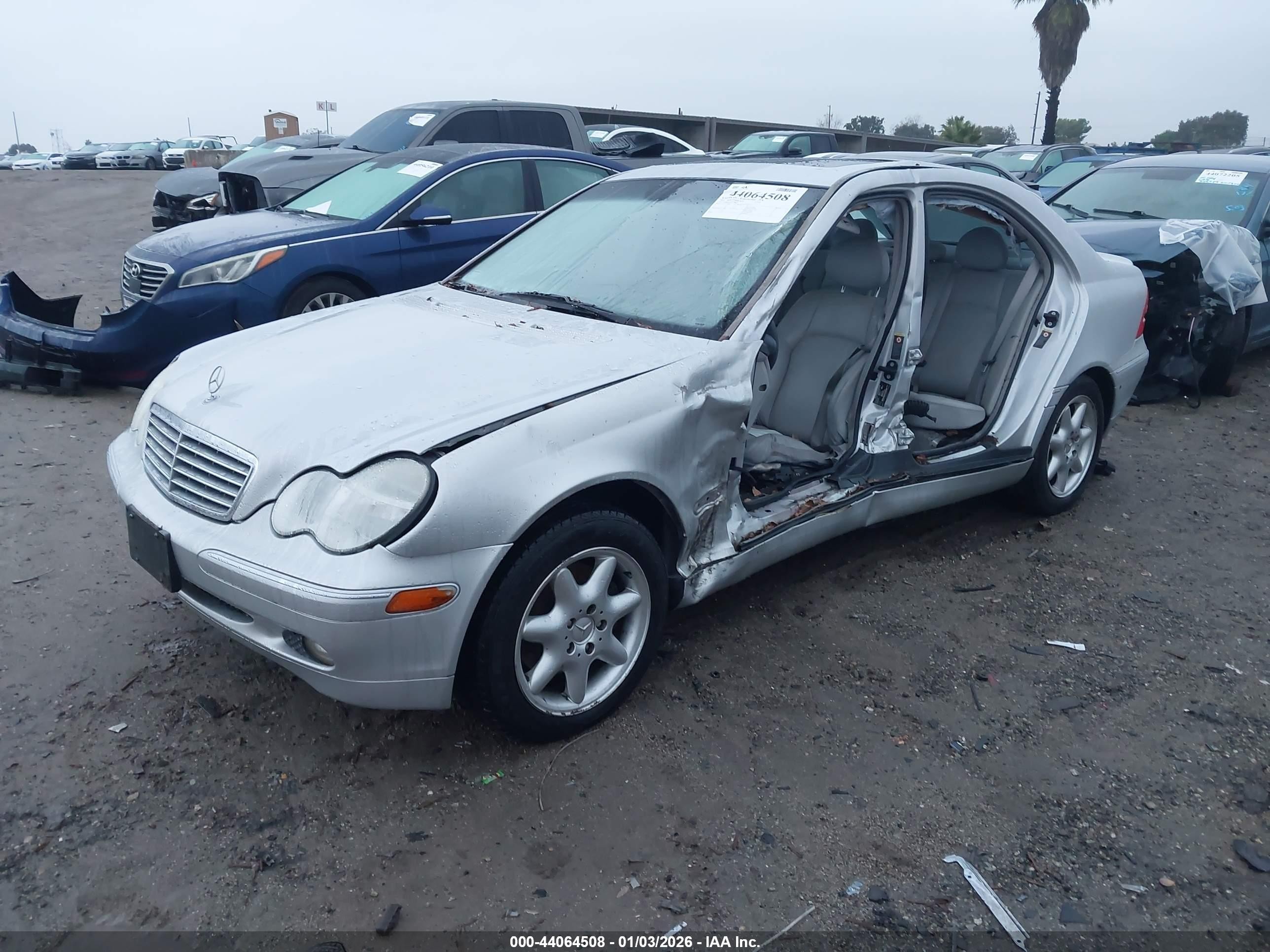 2001 Mercedes-benz C 320   Silver vin: WDBRF64J11F108278