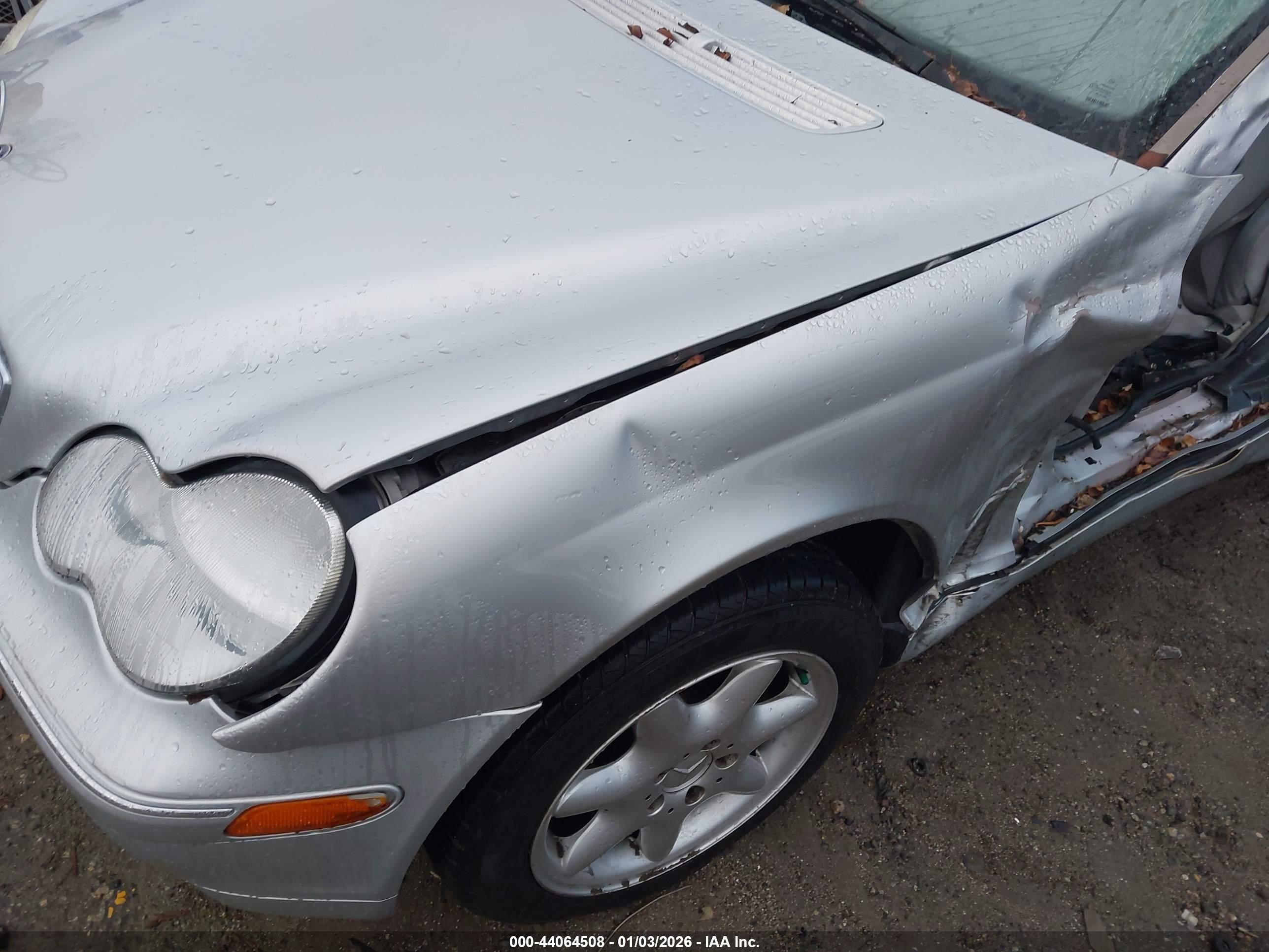 2001 Mercedes-benz C 320   Silver vin: WDBRF64J11F108278