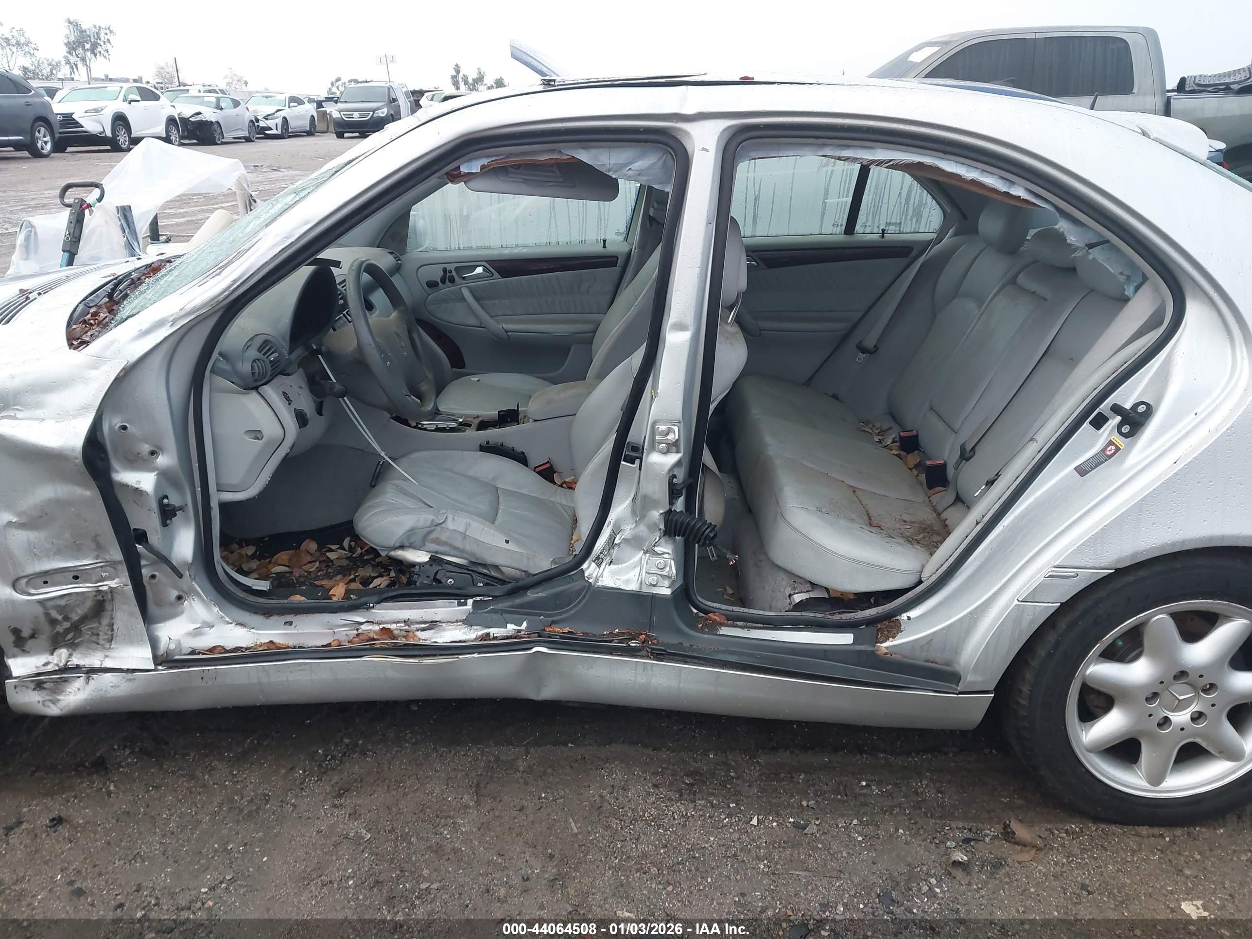 2001 Mercedes-benz C 320   Silver vin: WDBRF64J11F108278