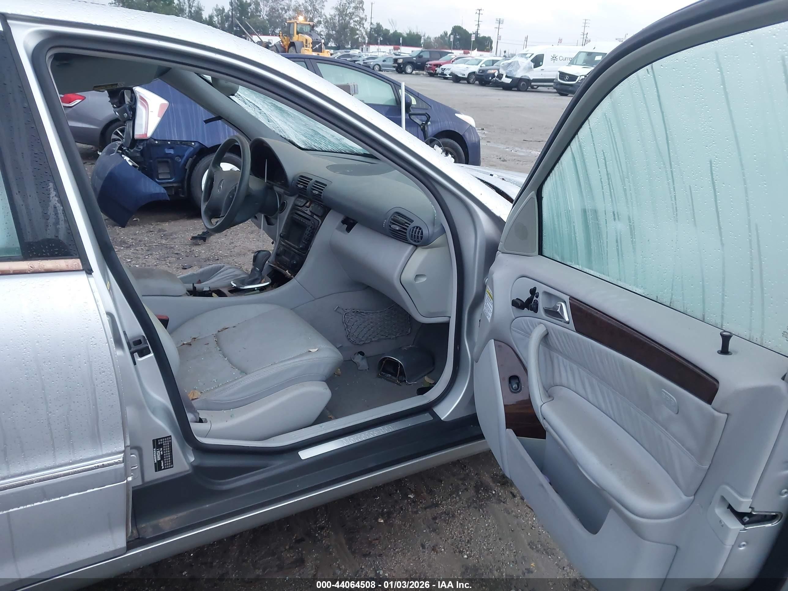 2001 Mercedes-benz C 320   Silver vin: WDBRF64J11F108278