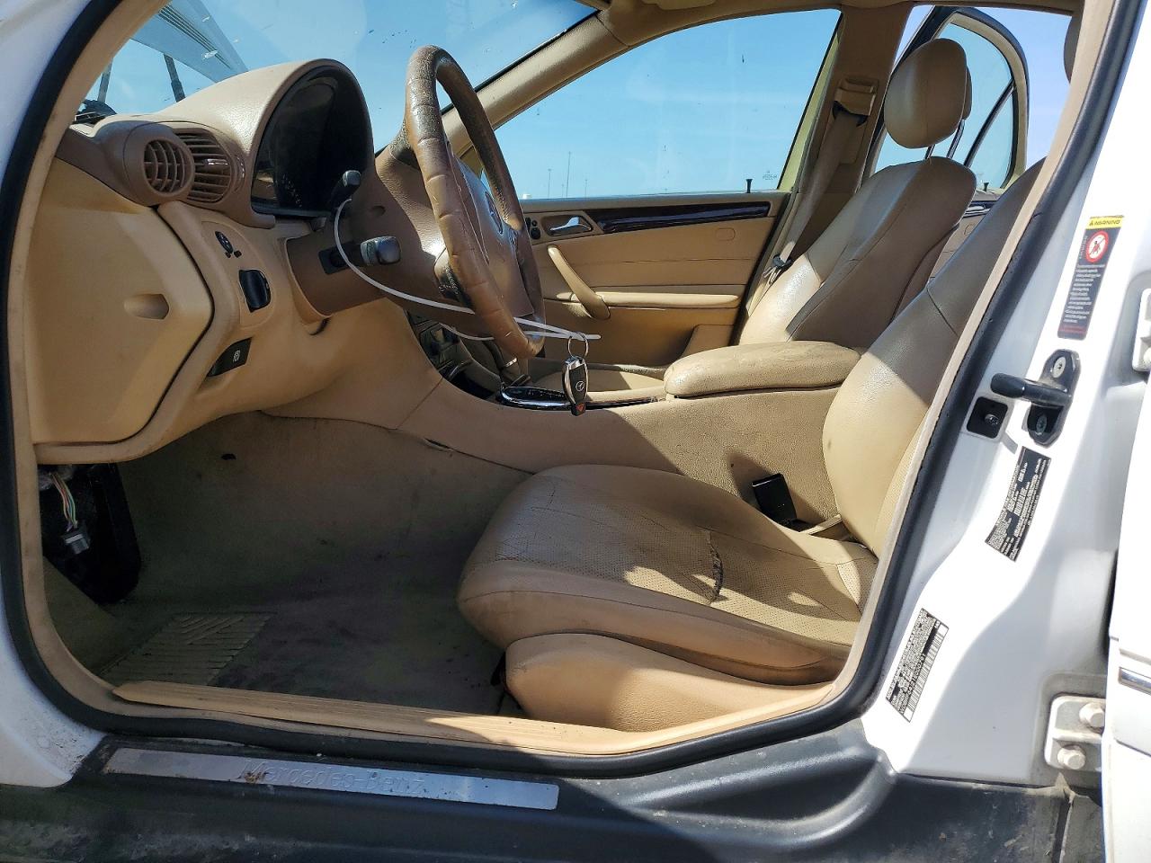 2001 Mercedes-benz C 320 White vin: WDBRF64J21E000791