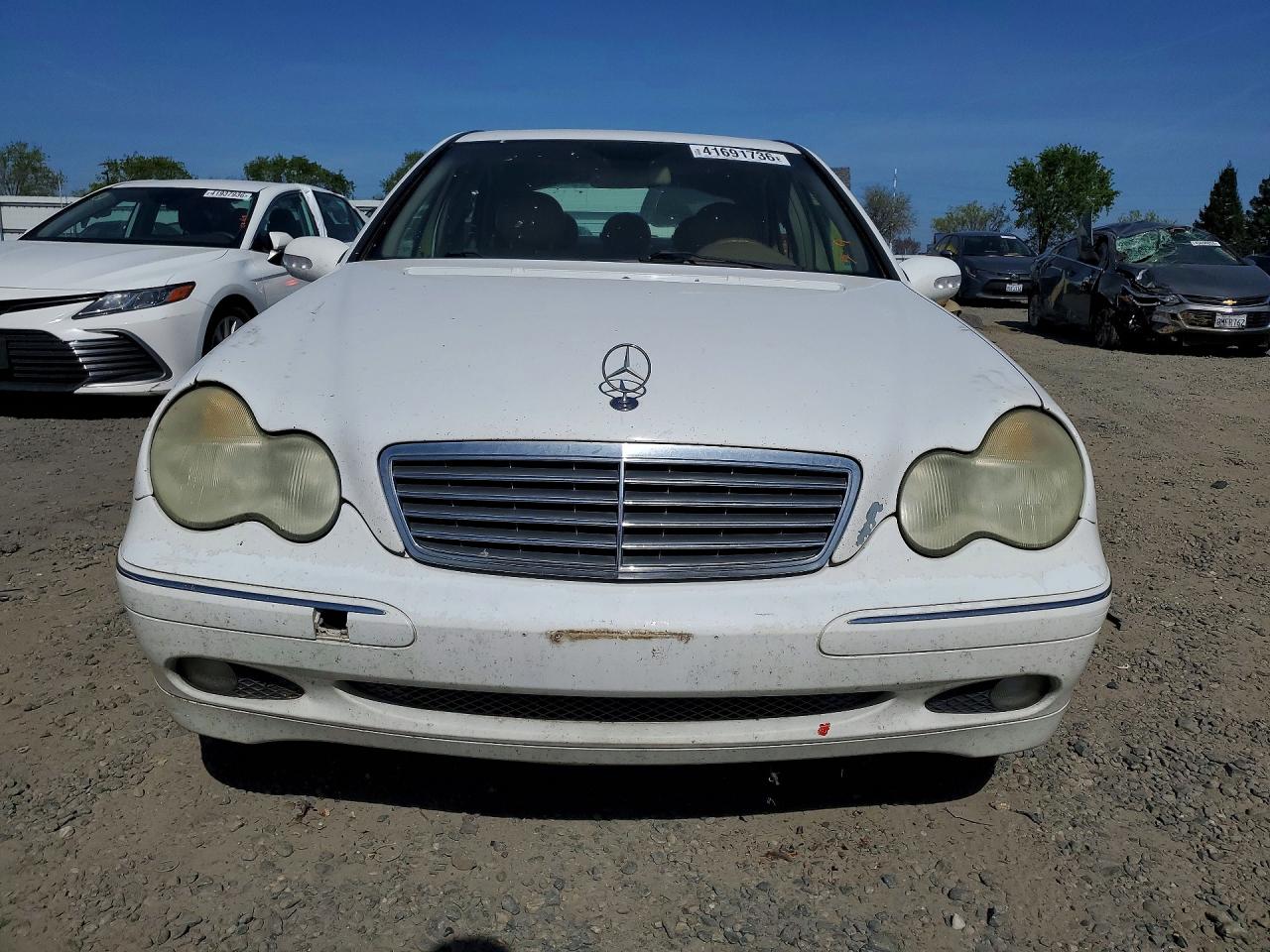 2001 Mercedes-benz C 320 White vin: WDBRF64J21E000791