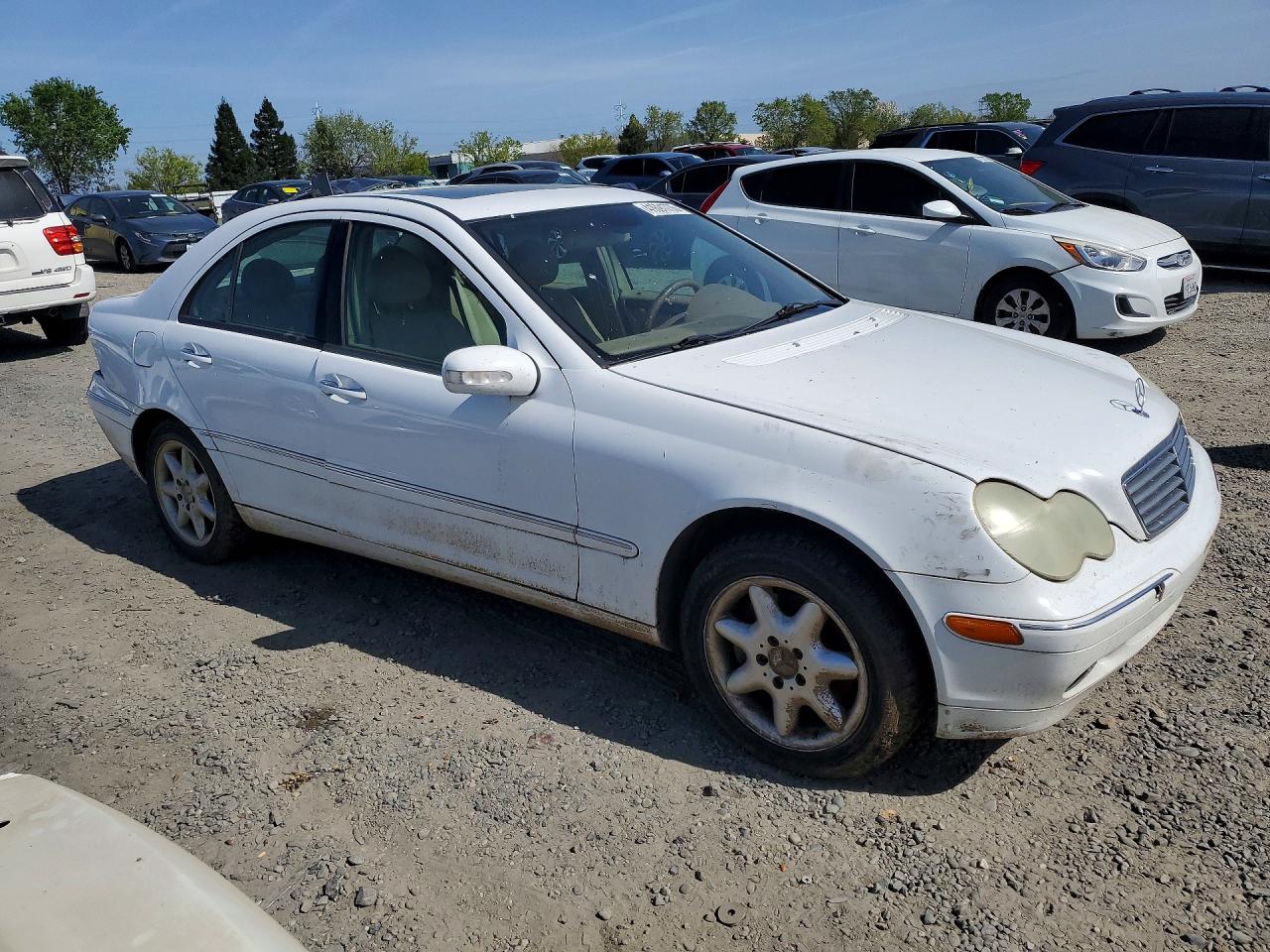 2001 Mercedes-benz C 320 White vin: WDBRF64J21E000791