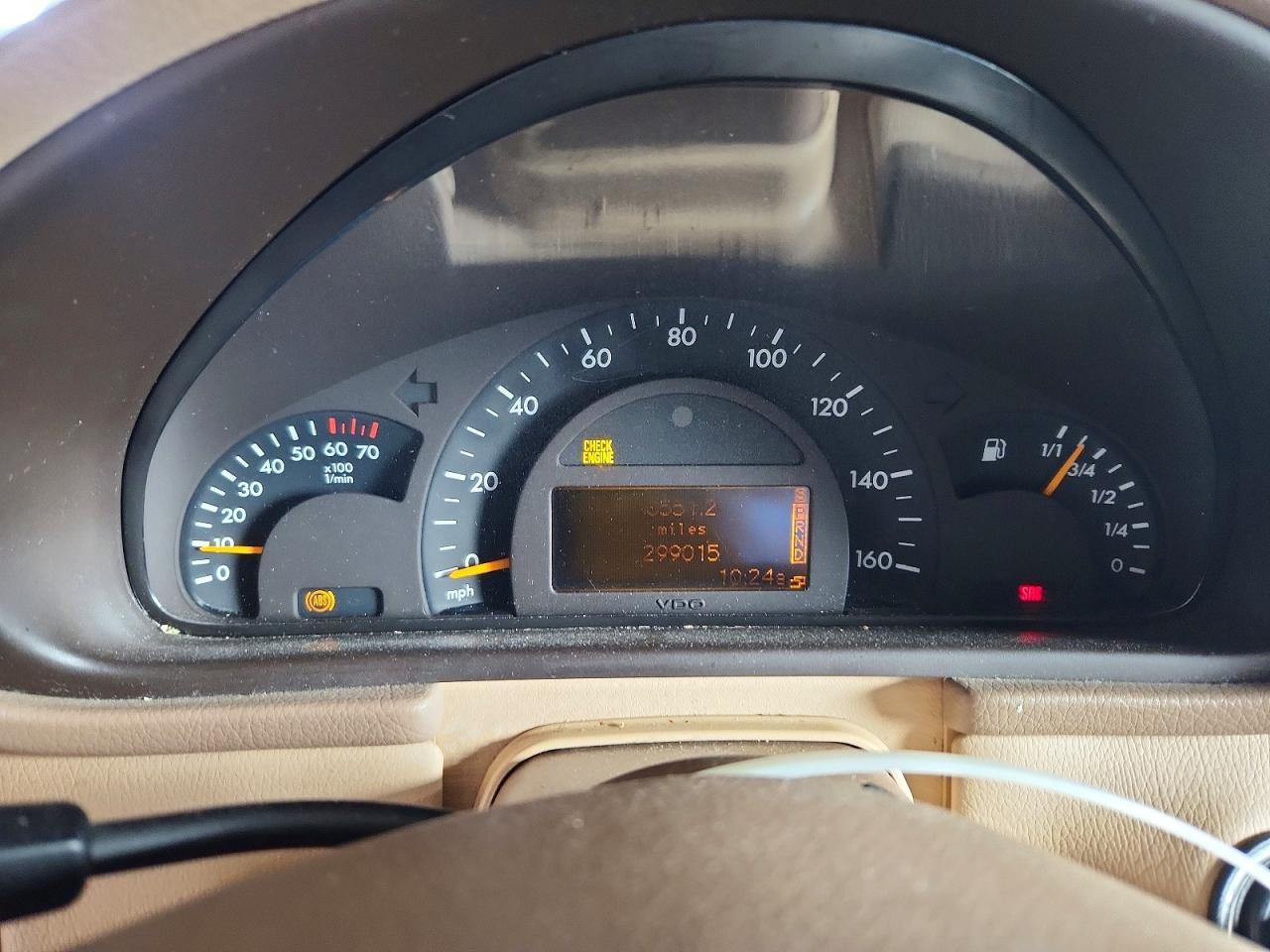 2002 Mercedes-benz C 320 White vin: WDBRF64J22F249121