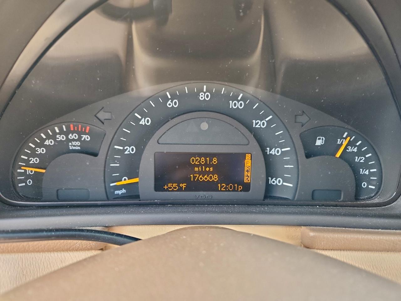 2003 Mercedes-benz C 320 Gold vin: WDBRF64J23F359572