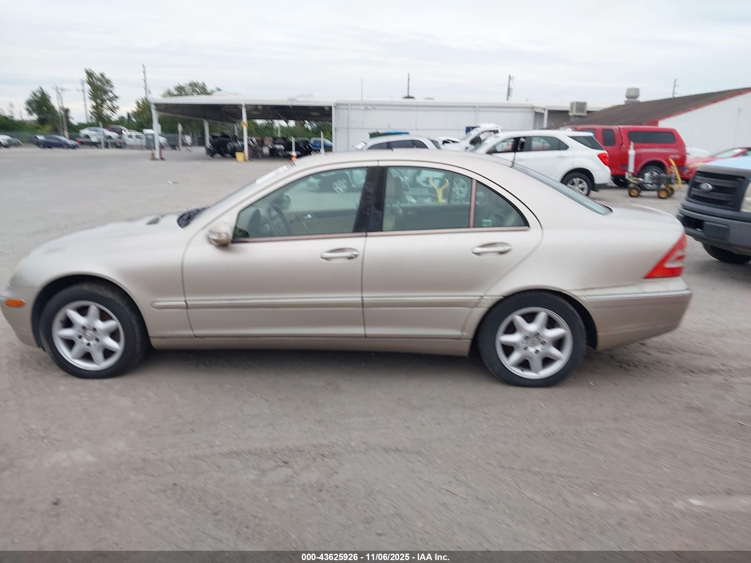 2001 Mercedes-benz C 320 Gold vin: WDBRF64J31F116706