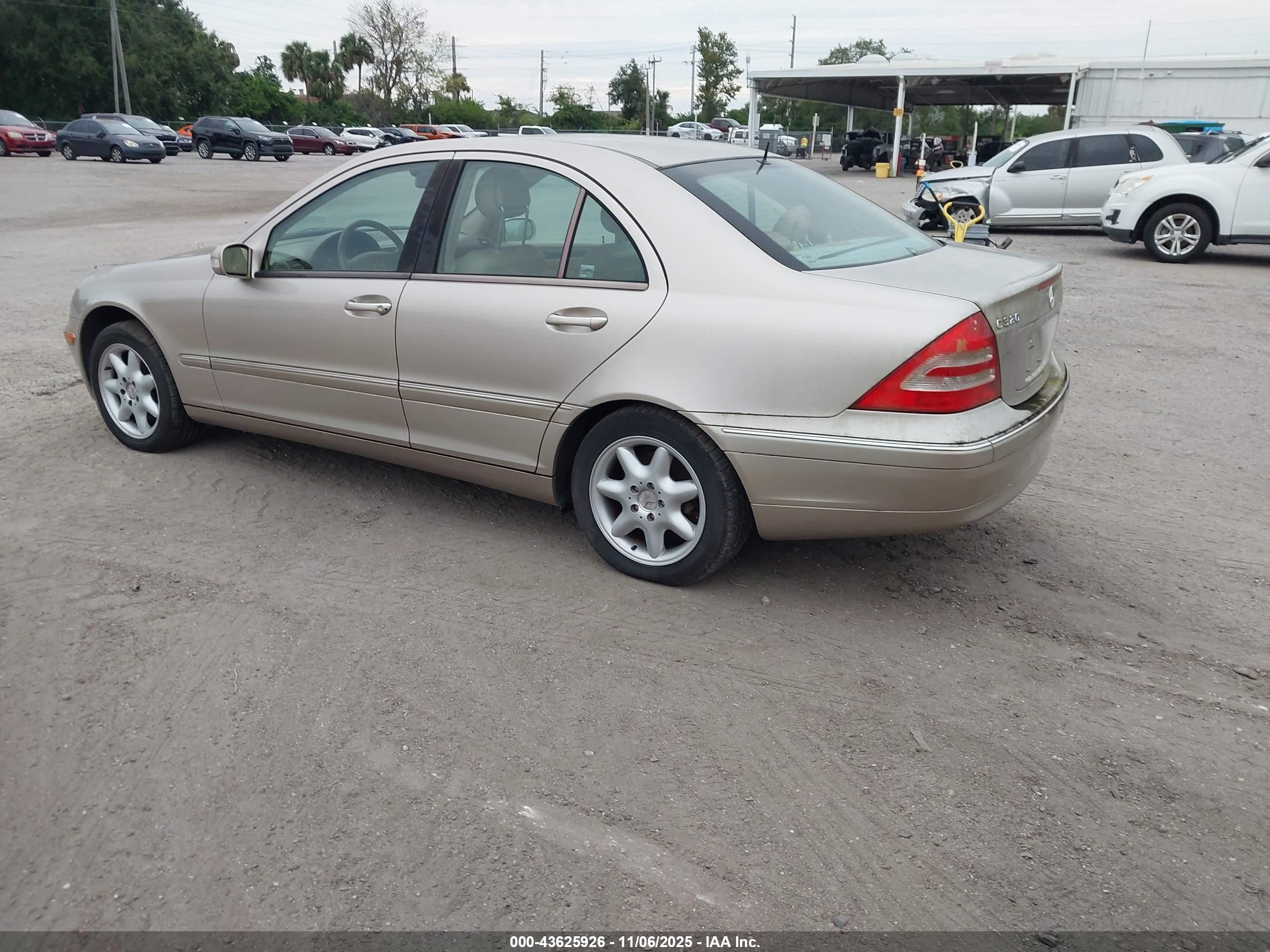2001 Mercedes-benz C 320 Gold vin: WDBRF64J31F116706