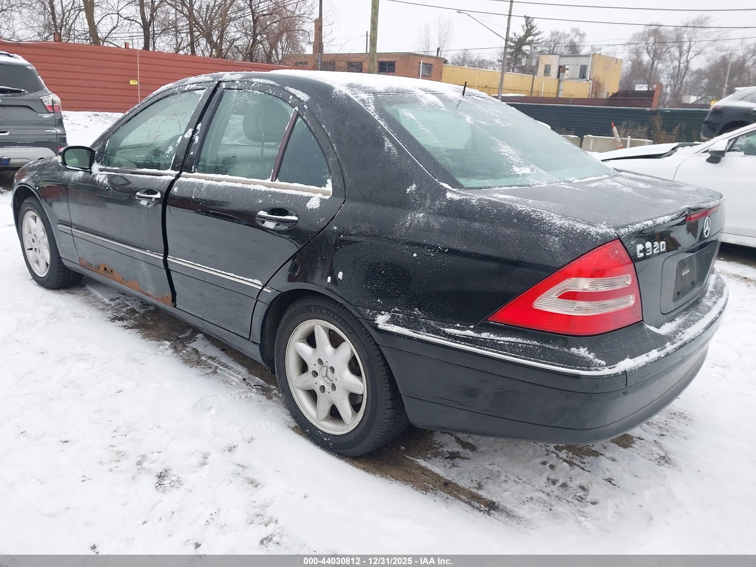 2001 Mercedes-benz C 320   Black vin: WDBRF64J31F127320
