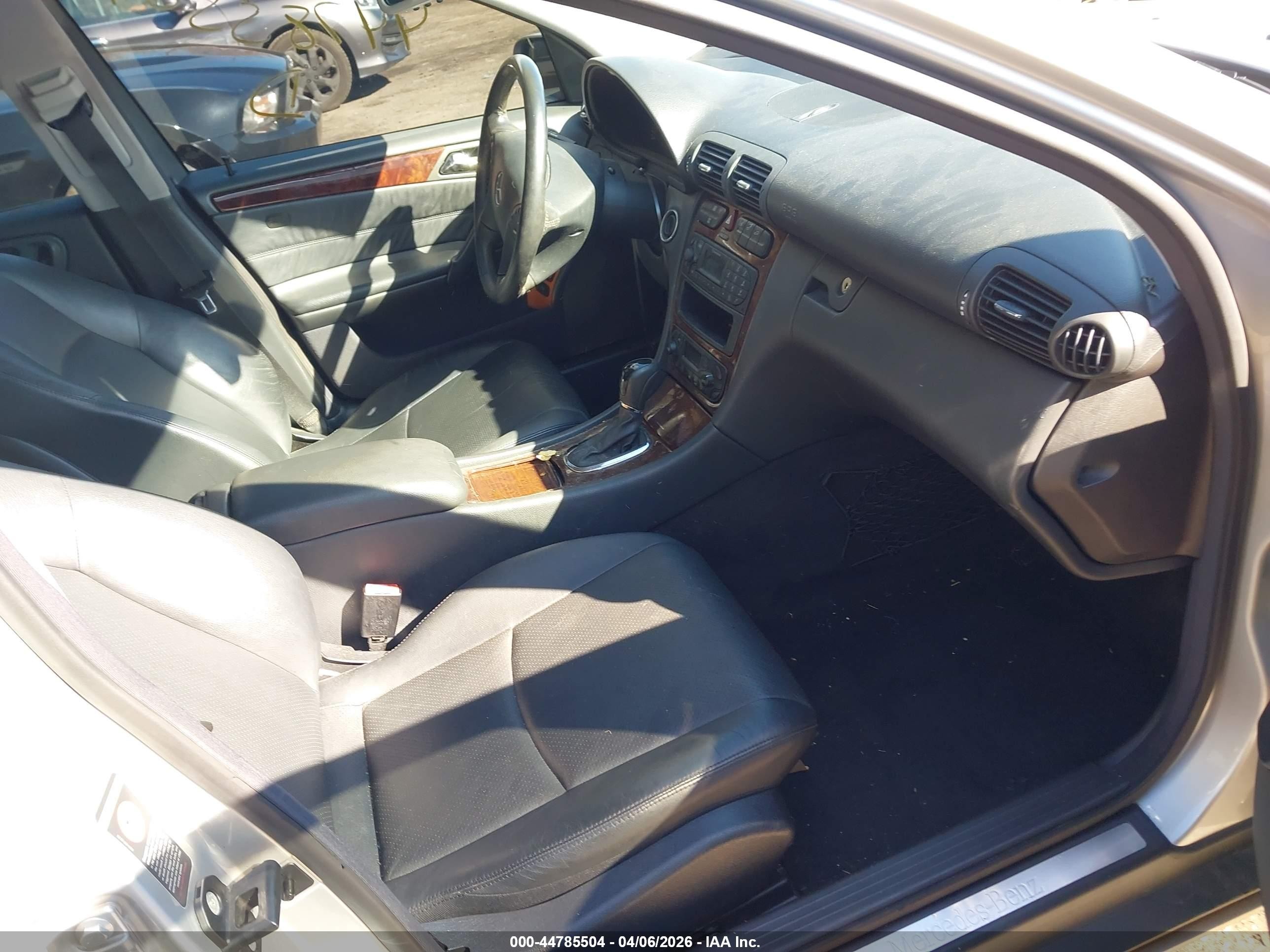 2001 Mercedes-benz C 320   Silver vin: WDBRF64J41F022401