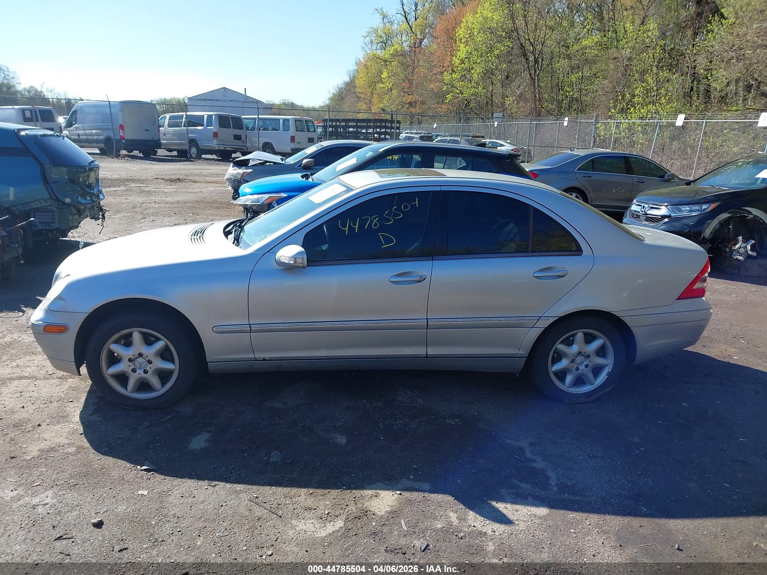 2001 Mercedes-benz C 320   Silver vin: WDBRF64J41F022401