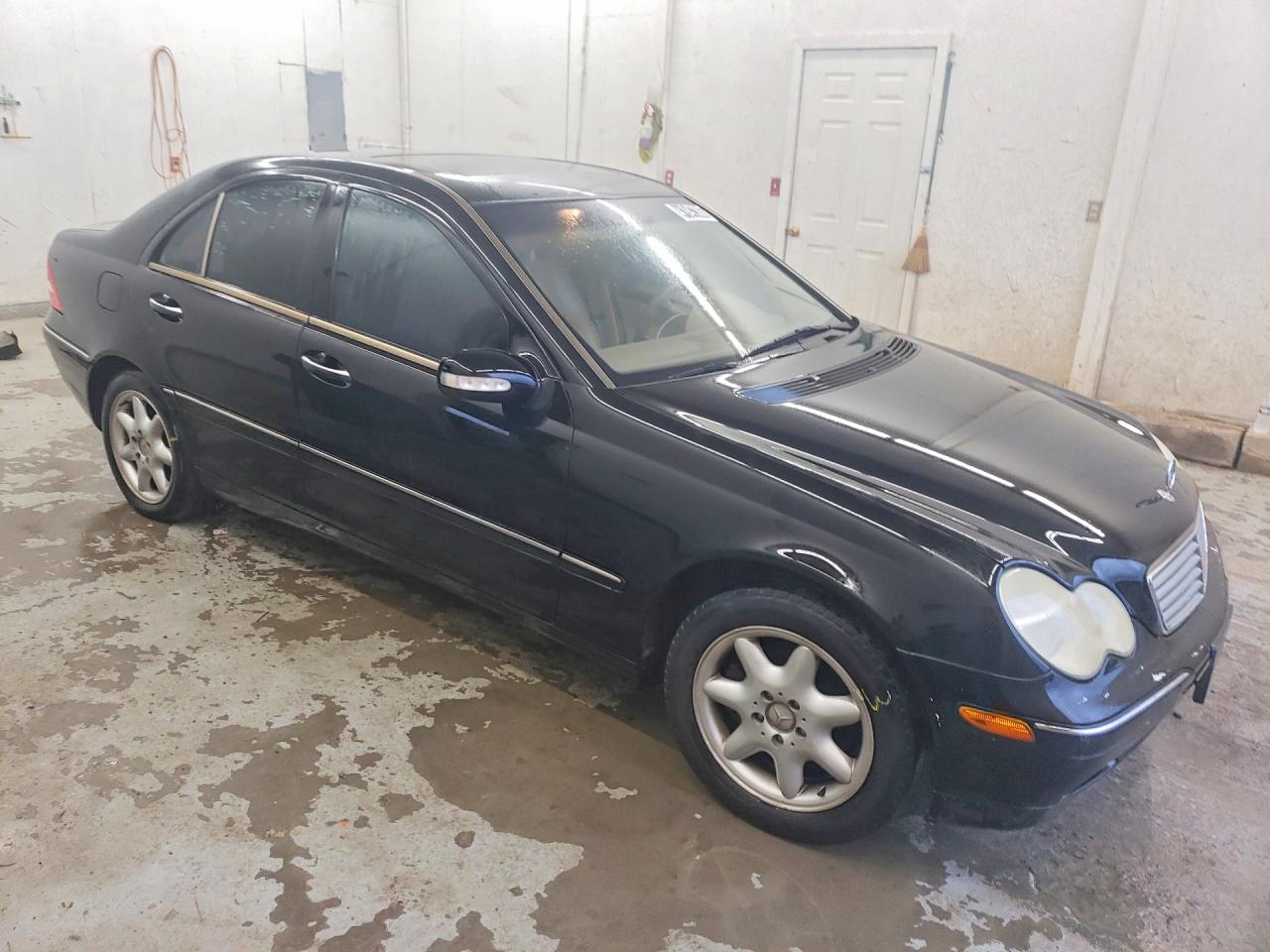 2001 Mercedes-benz C 320 Black vin: WDBRF64J41F044530