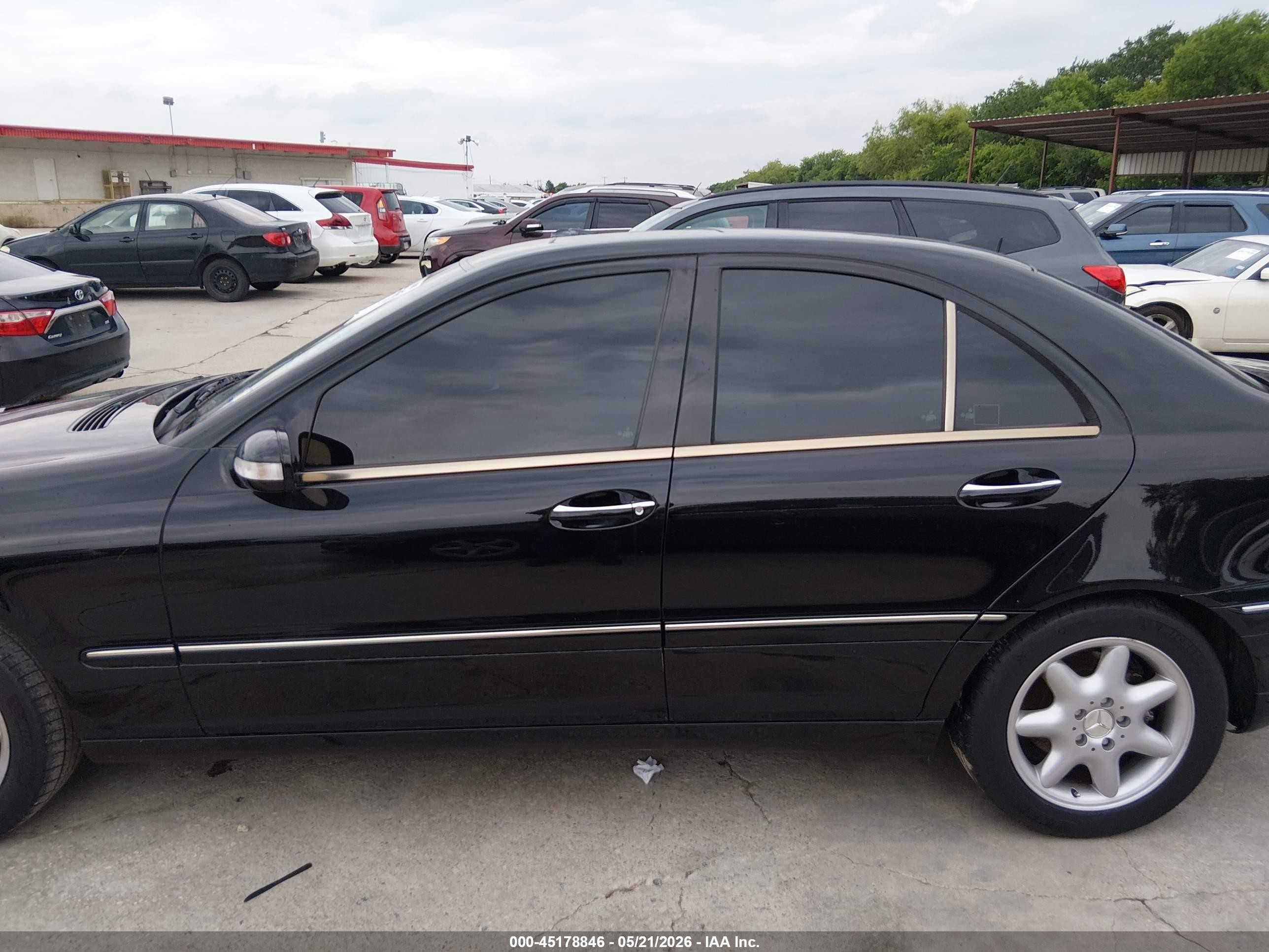 2002 Mercedes-benz C 320   Burgundy vin: WDBRF64J42F236516
