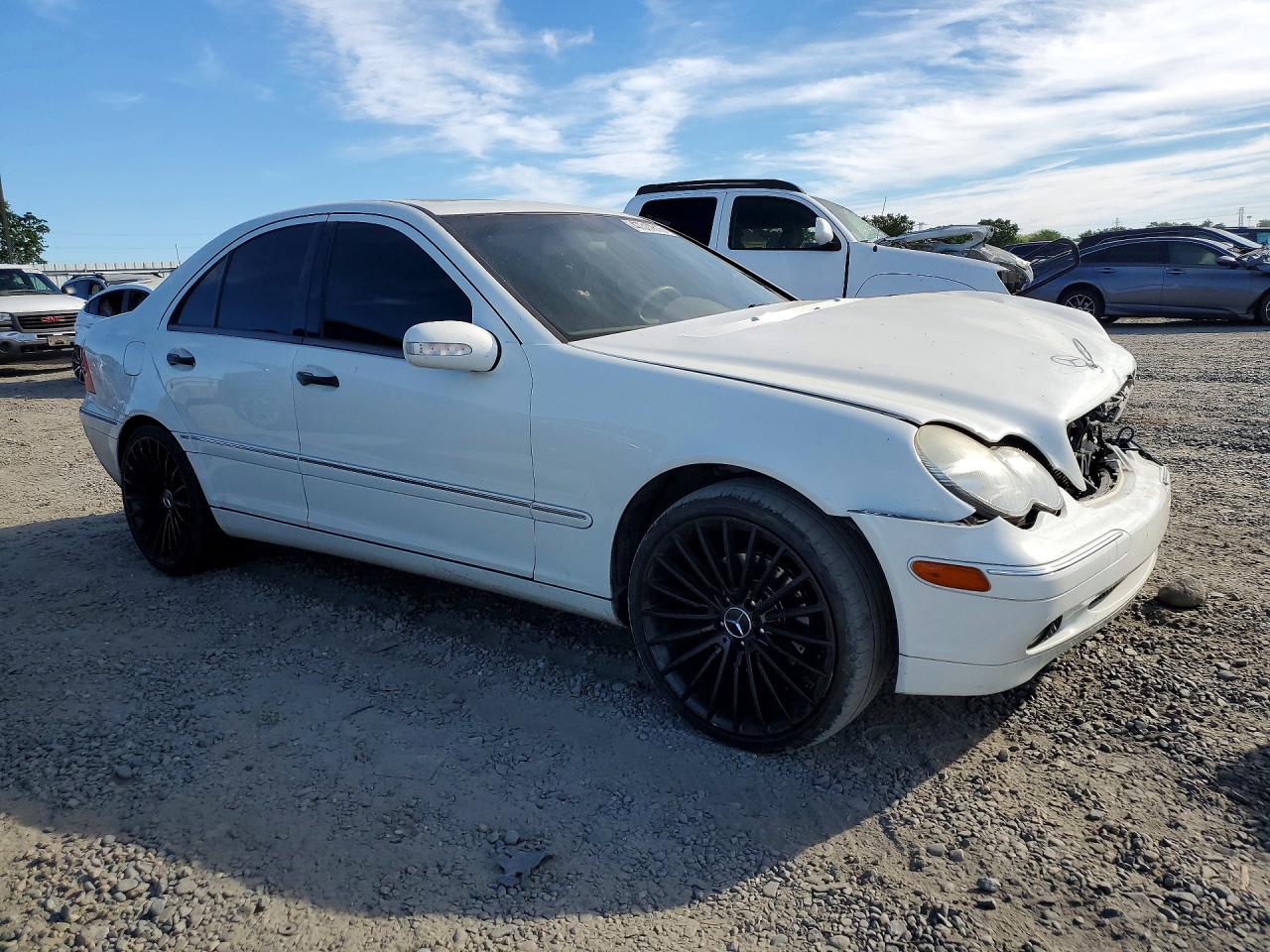 2002 Mercedes-benz C 320 Белый vin: WDBRF64J42F255115