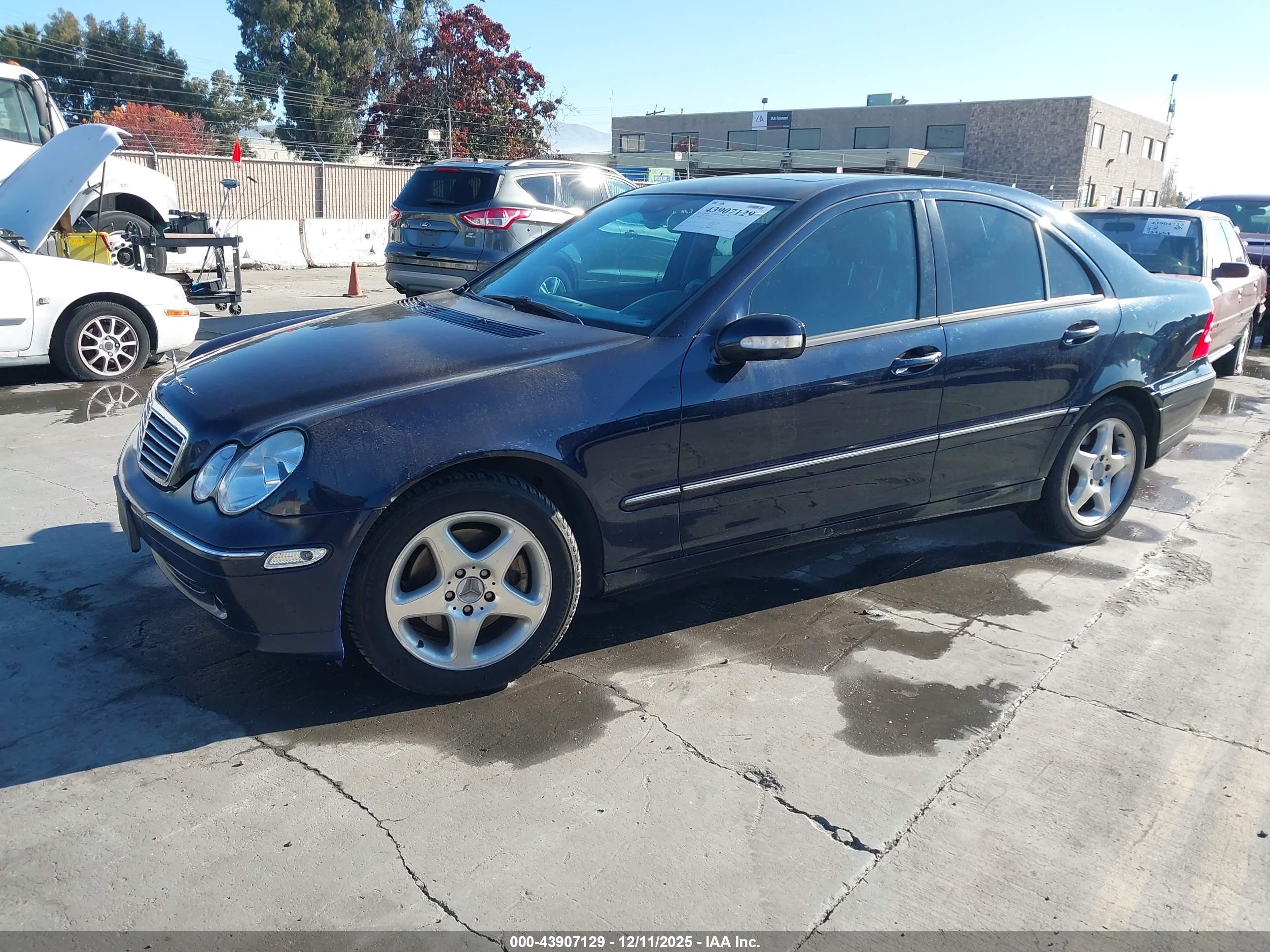 2001 Mercedes-benz C 320   Purple vin: WDBRF64J51F030426