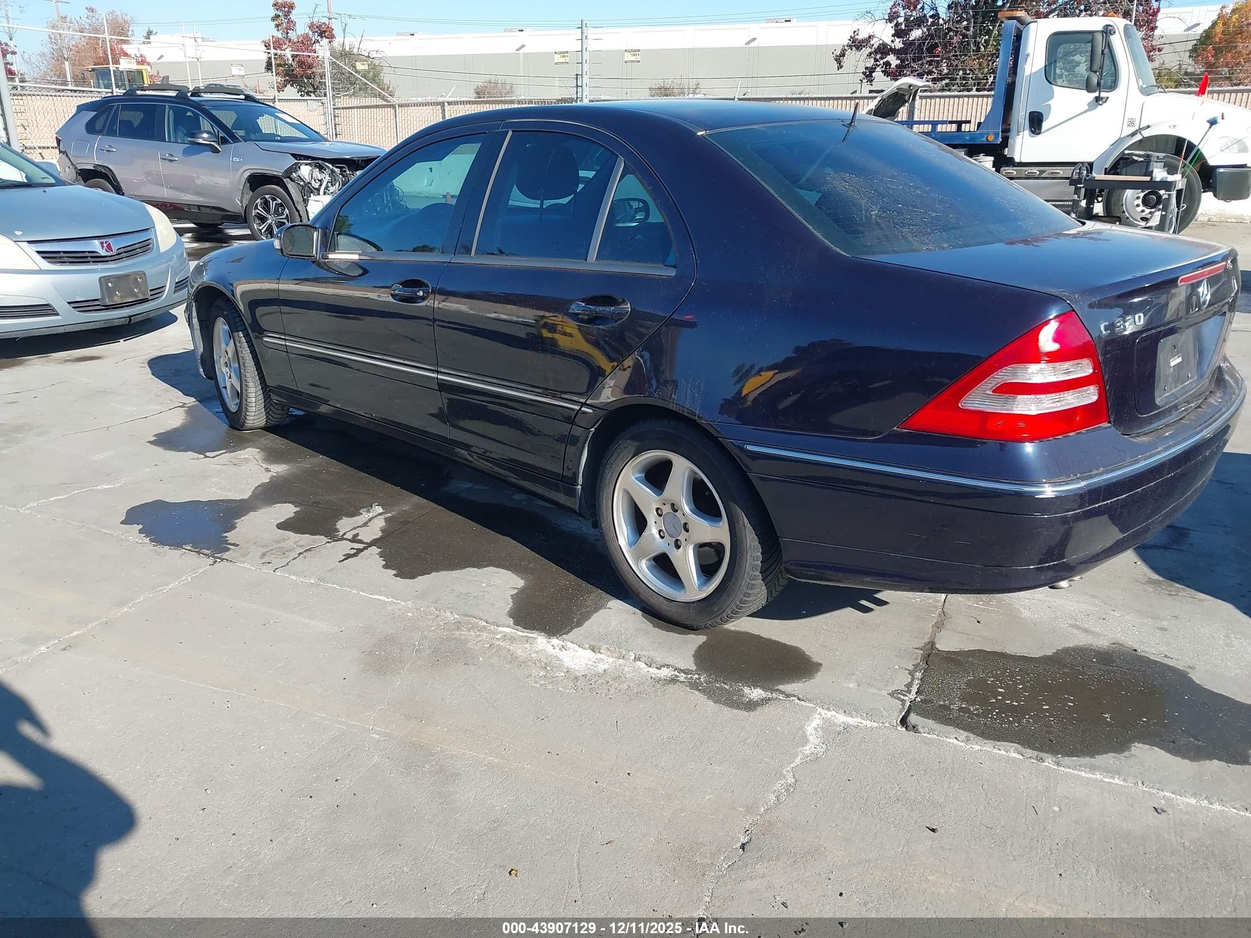 2001 Mercedes-benz C 320   Purple vin: WDBRF64J51F030426