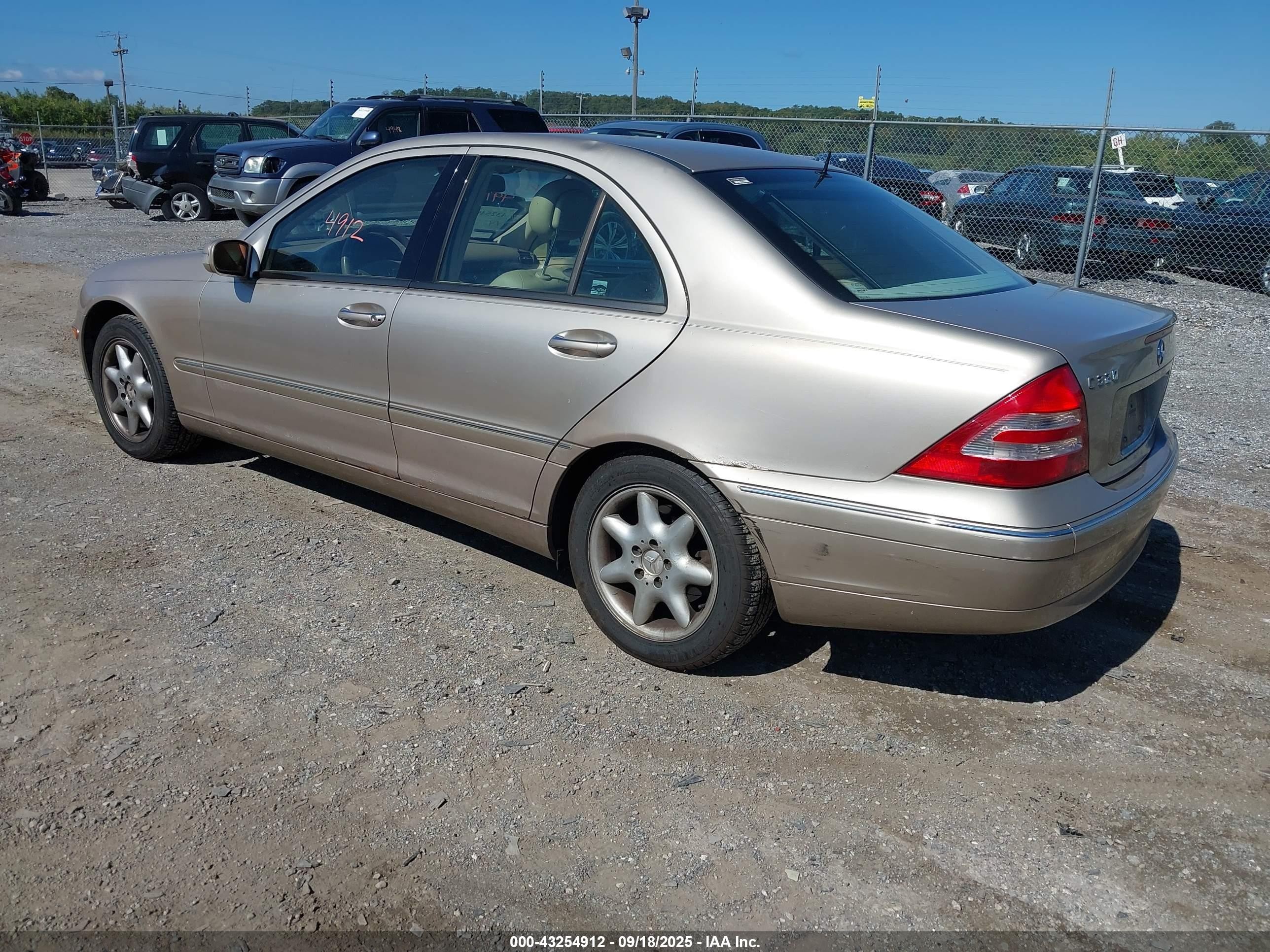 2001 Mercedes-benz C 320   Gold vin: WDBRF64J51F108963