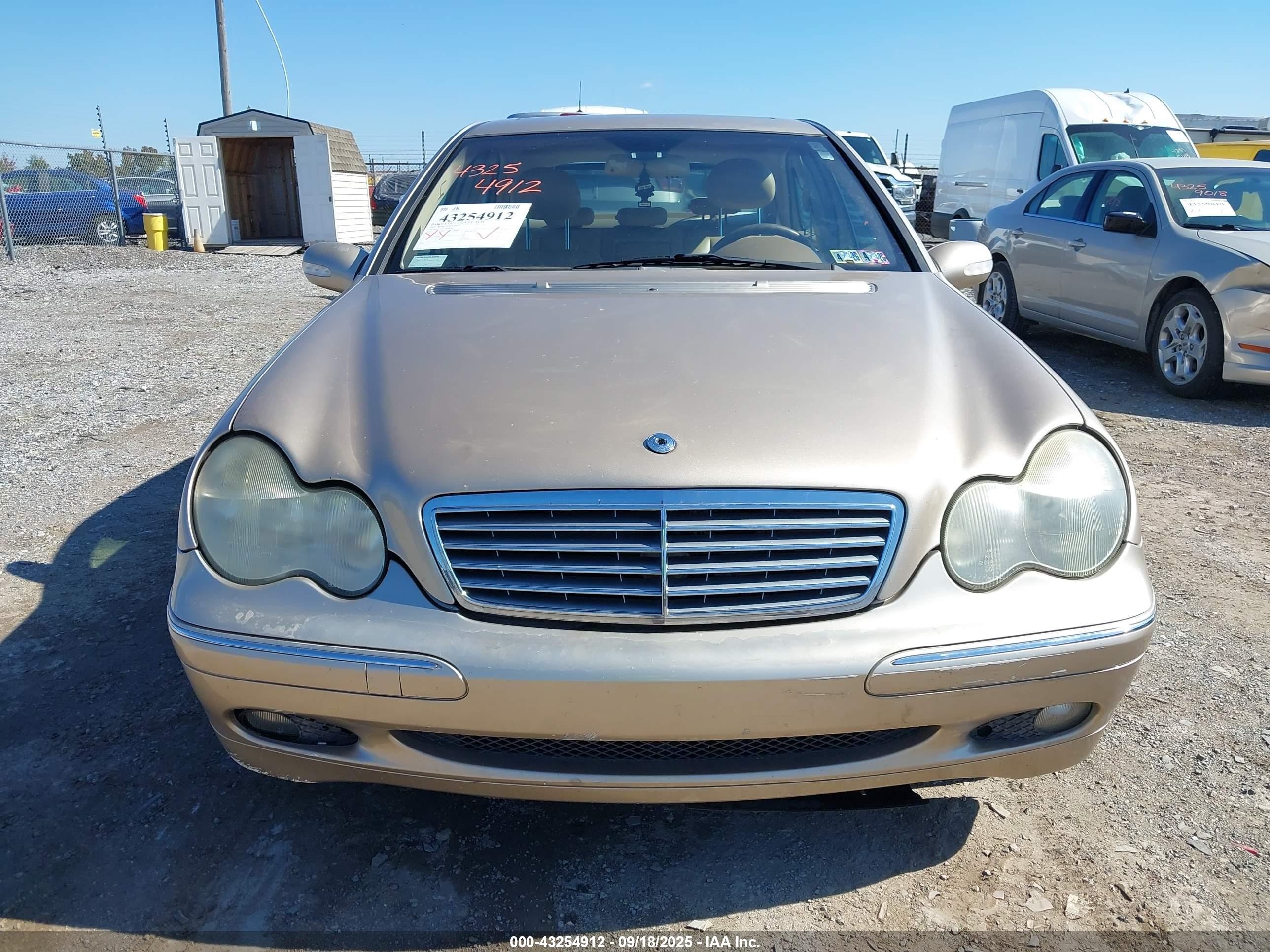 2001 Mercedes-benz C 320   Gold vin: WDBRF64J51F108963