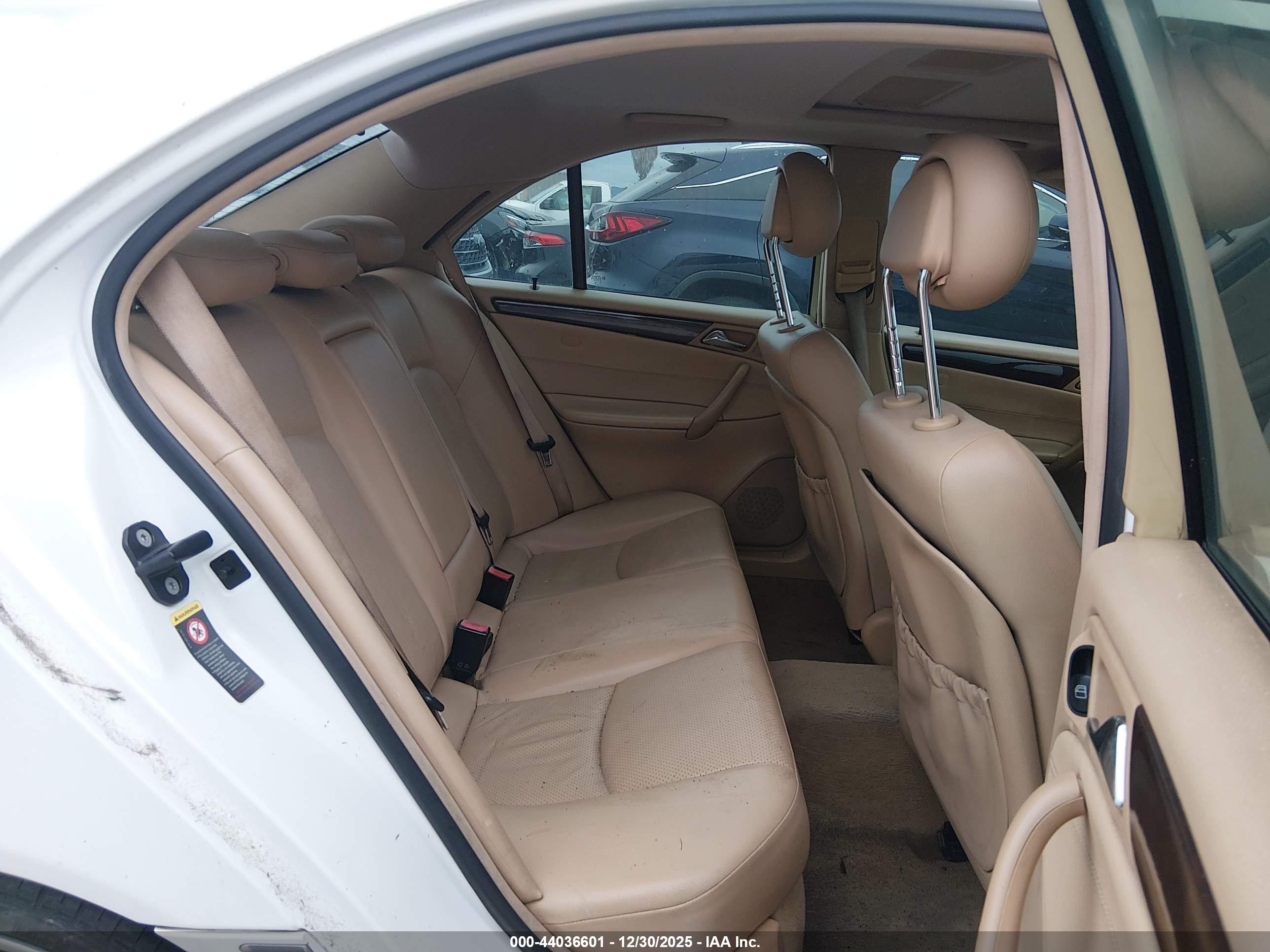 2001 Mercedes-benz C 320   White vin: WDBRF64J71E000818