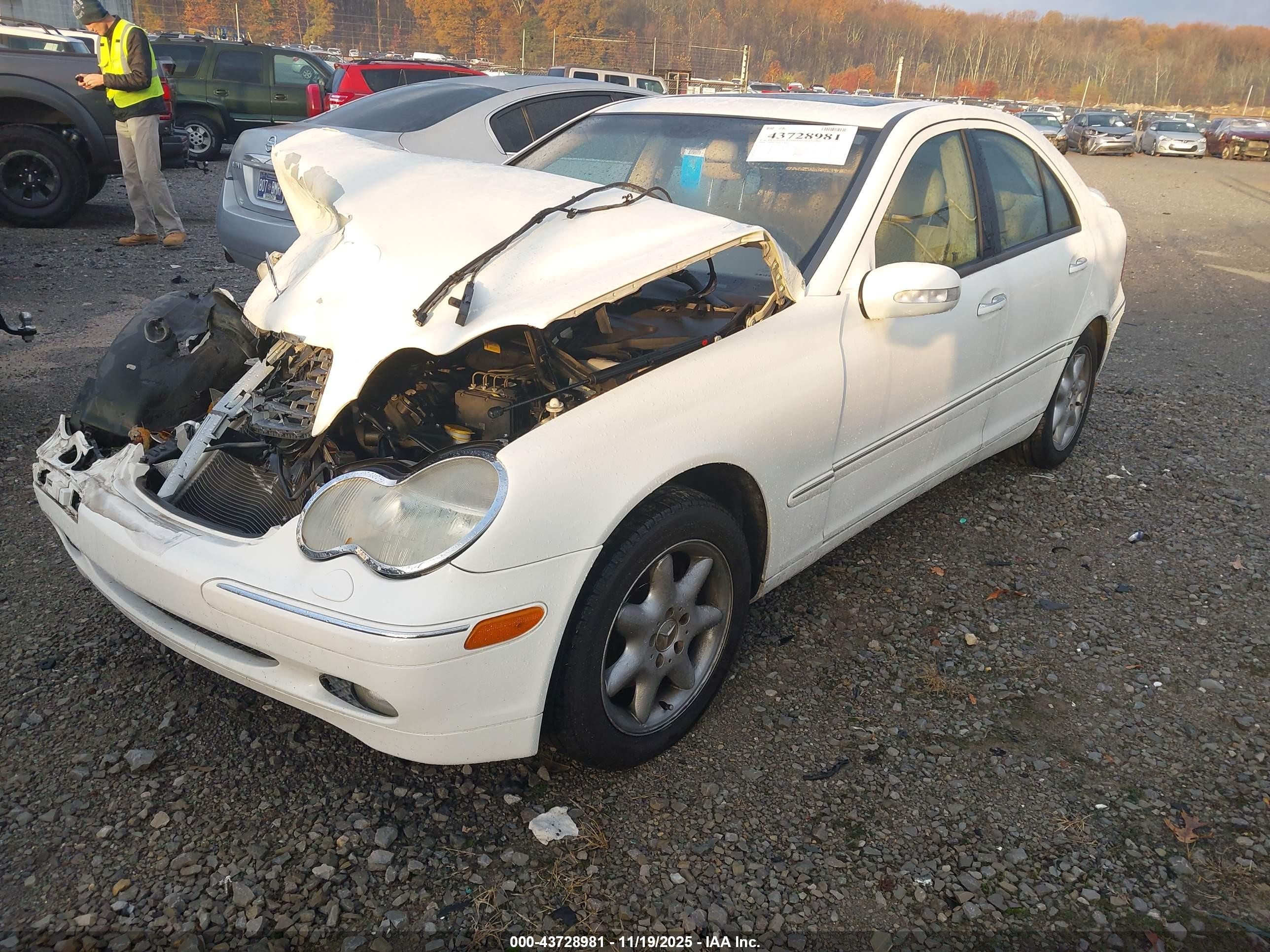 2002 Mercedes-benz C 320 White vin: WDBRF64J72F231665