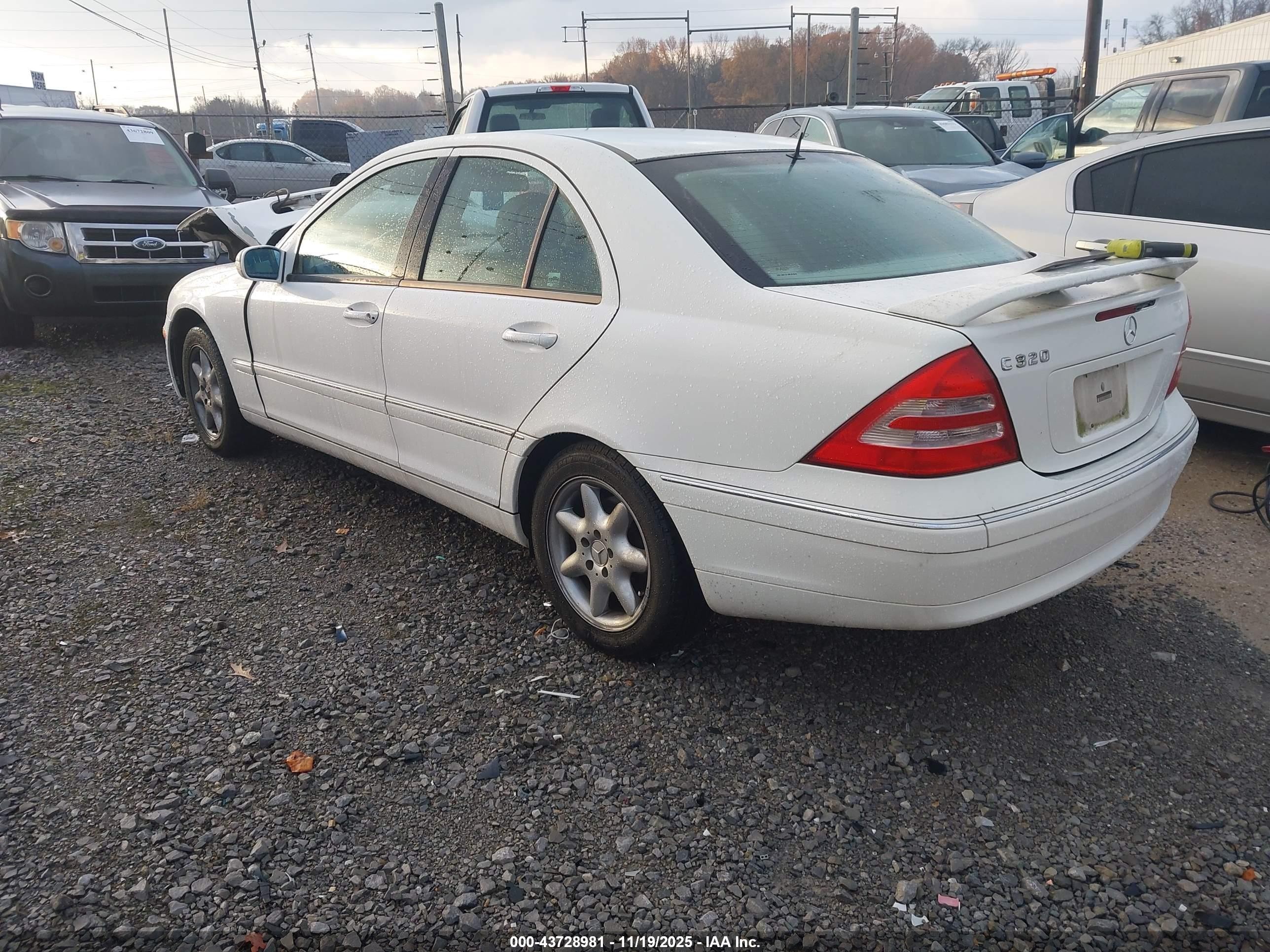 2002 Mercedes-benz C 320 White vin: WDBRF64J72F231665