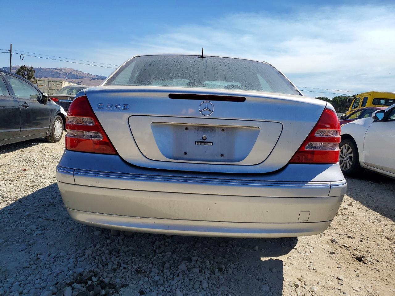 2004 Mercedes-benz C 320 Серебряный vin: WDBRF64J74F535436