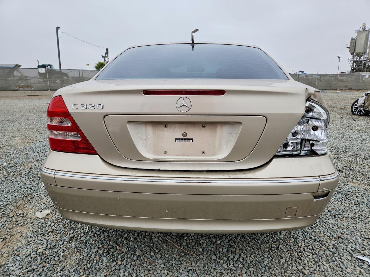 2001 Mercedes-benz C 320 Gold vin: WDBRF64J81F021946