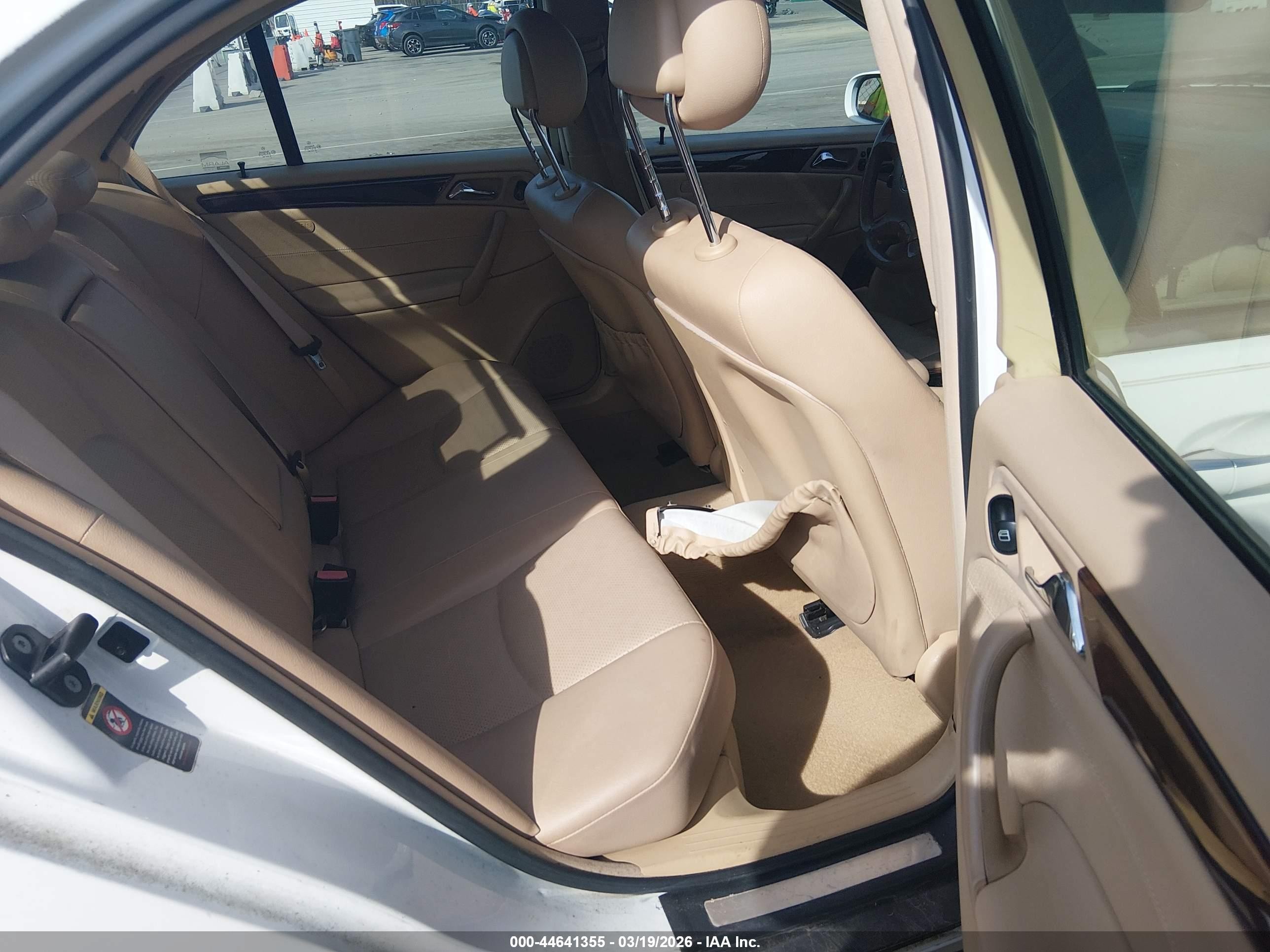 2001 Mercedes-benz C 320   White vin: WDBRF64J81F030775