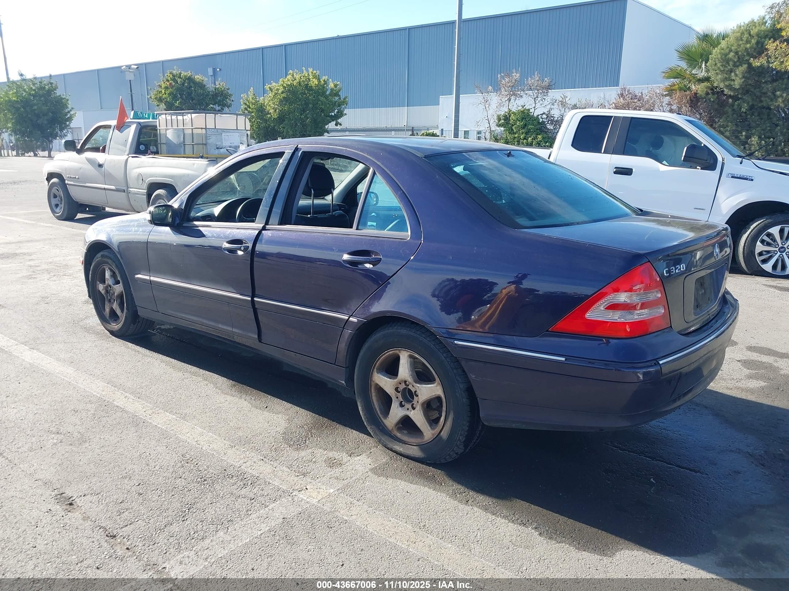 2001 Mercedes-benz C 320   Purple vin: WDBRF64J91F015055