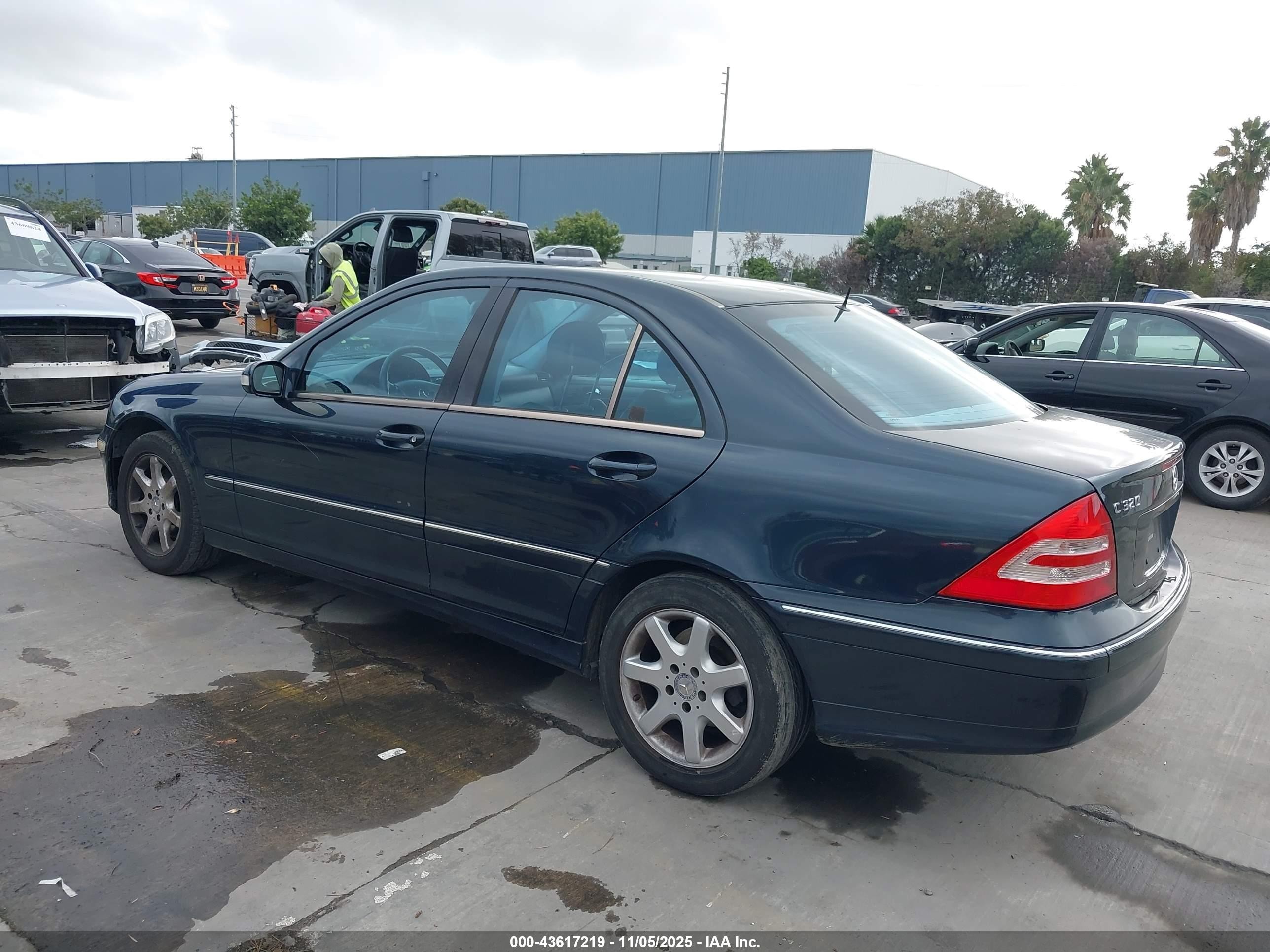 2001 Mercedes-benz C 320   Black vin: WDBRF64JX1F043754