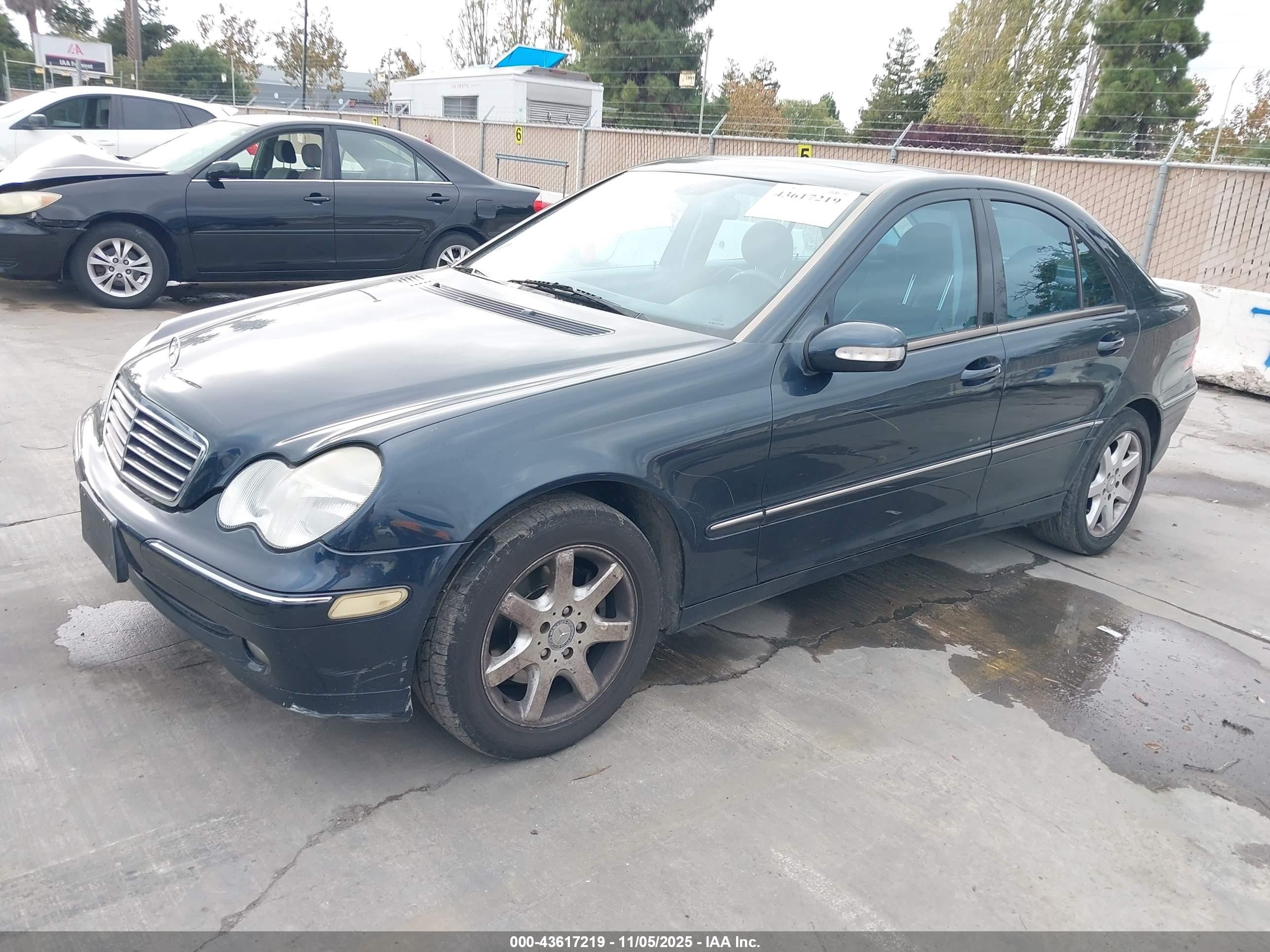 2001 Mercedes-benz C 320   Black vin: WDBRF64JX1F043754
