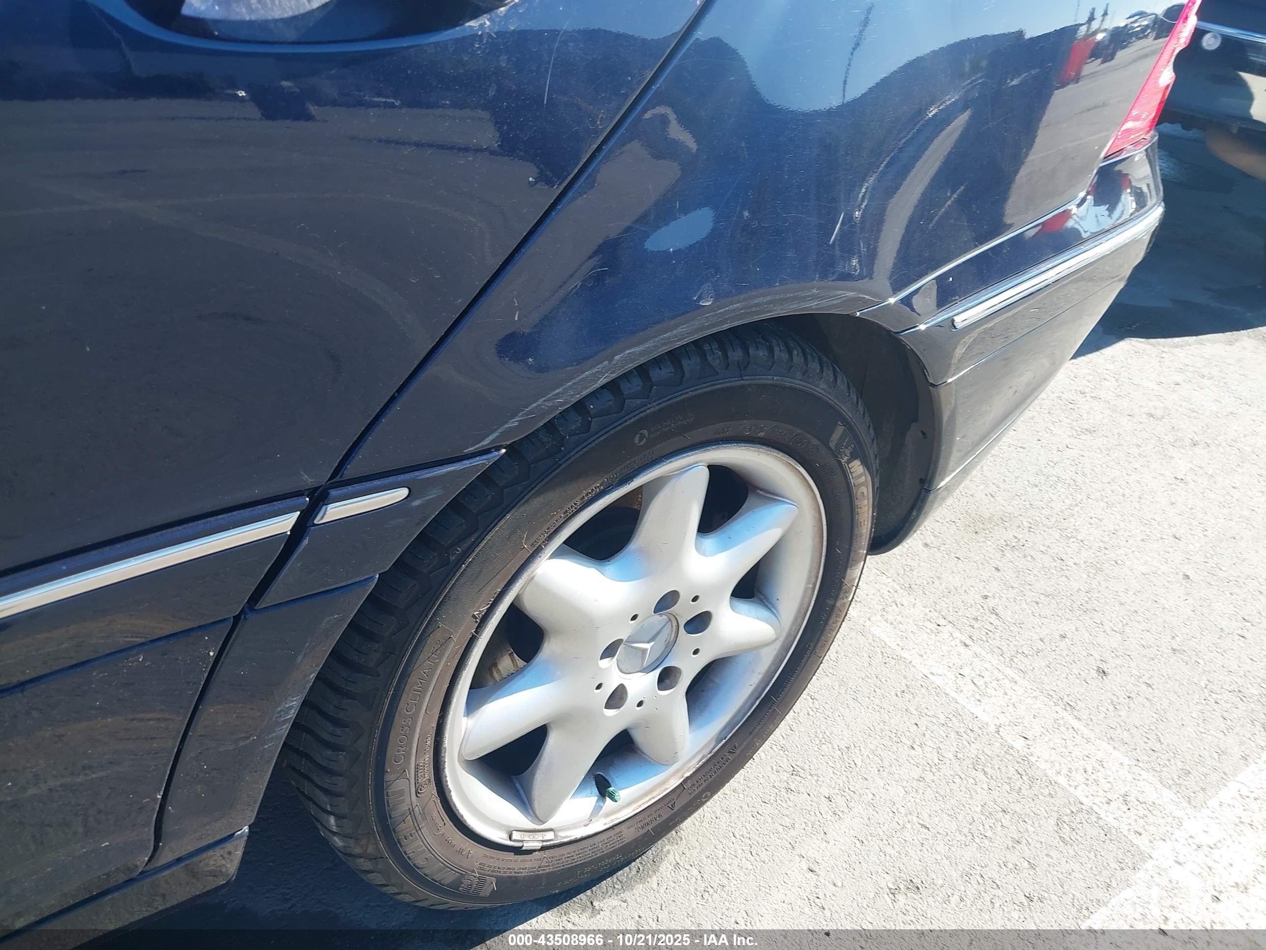 2001 Mercedes-benz C 320   Dark Blue vin: WDBRF64JX1F103614
