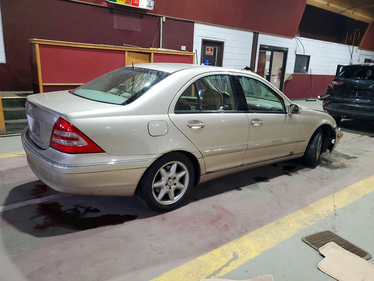 2002 Mercedes-benz C 320 Beige vin: WDBRF64JX2E003939