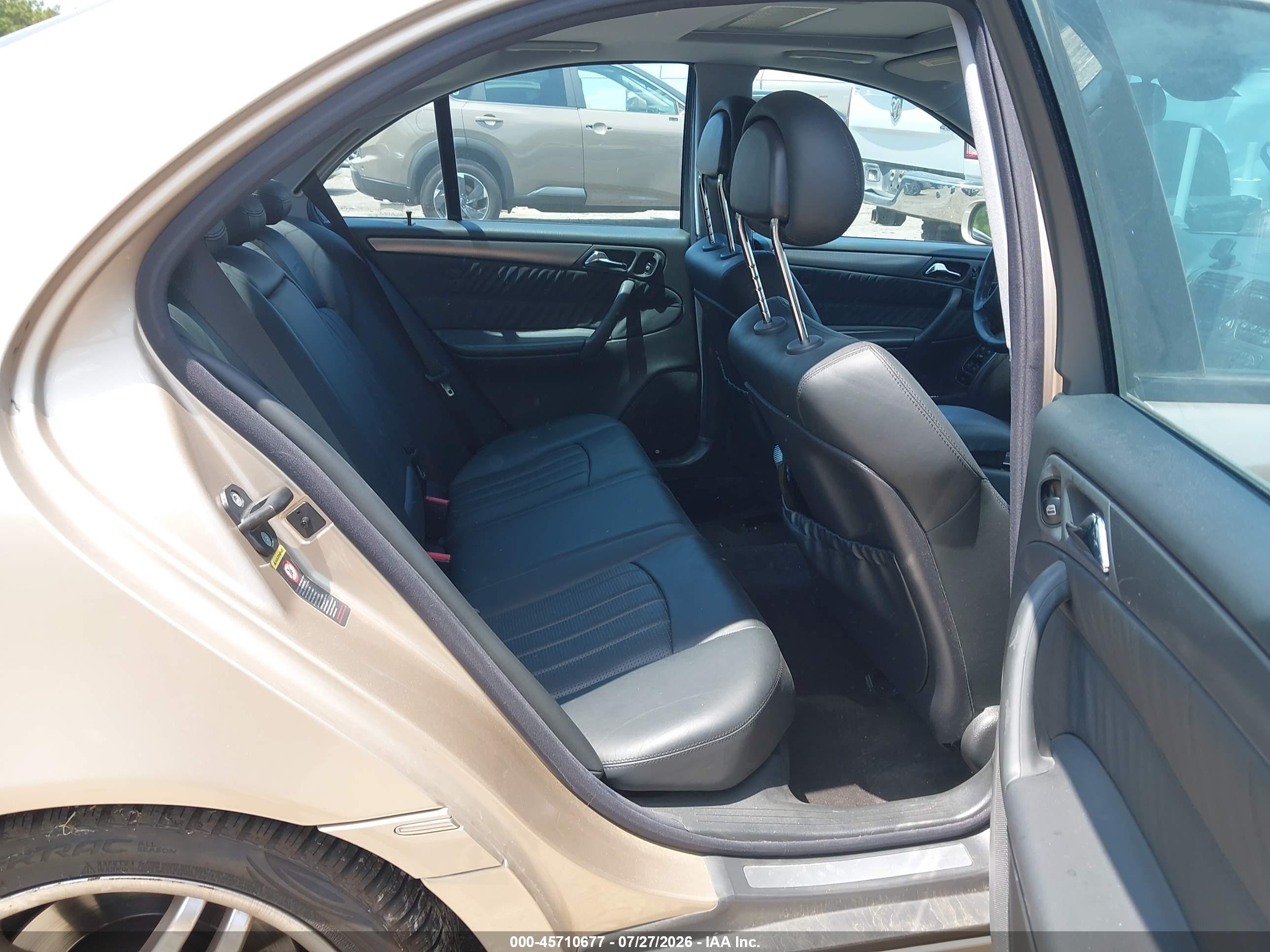 2003 Mercedes-benz C 32 Amg   Gold vin: WDBRF65J03F364073