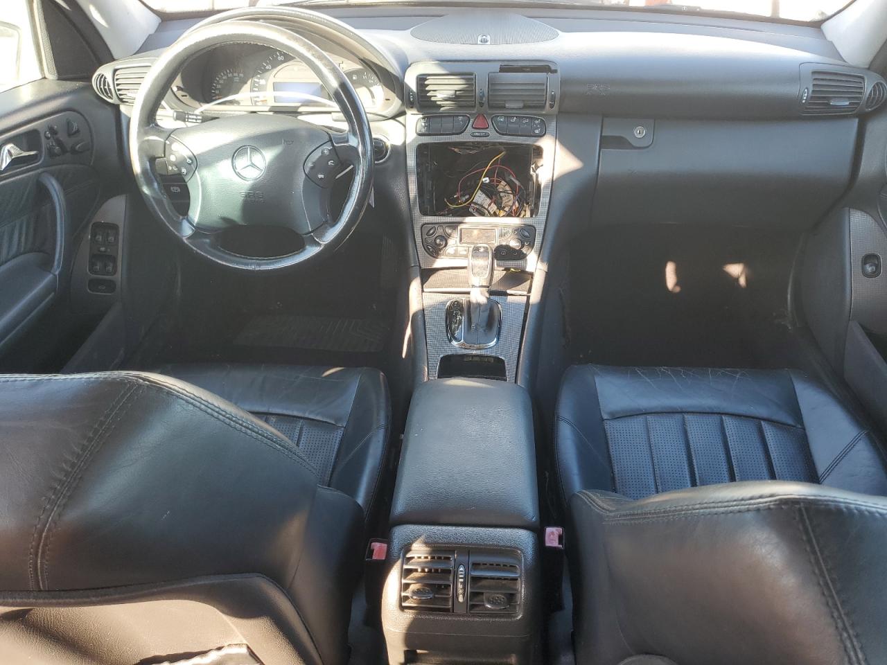 2002 Mercedes-benz C 32 Amg Kompressor White vin: WDBRF65J12F198726