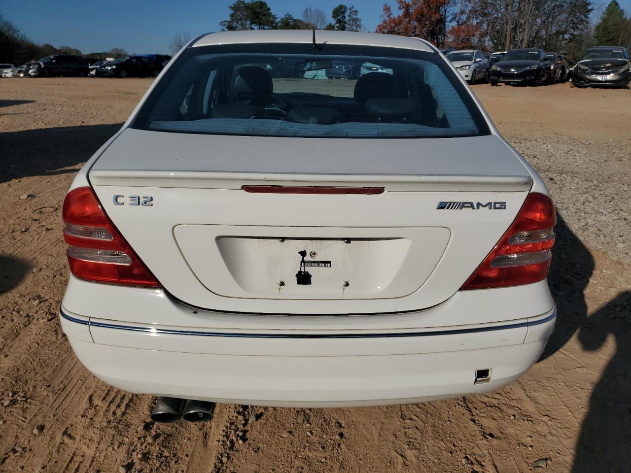2002 Mercedes-benz C 32 Amg Kompressor White vin: WDBRF65J12F198726