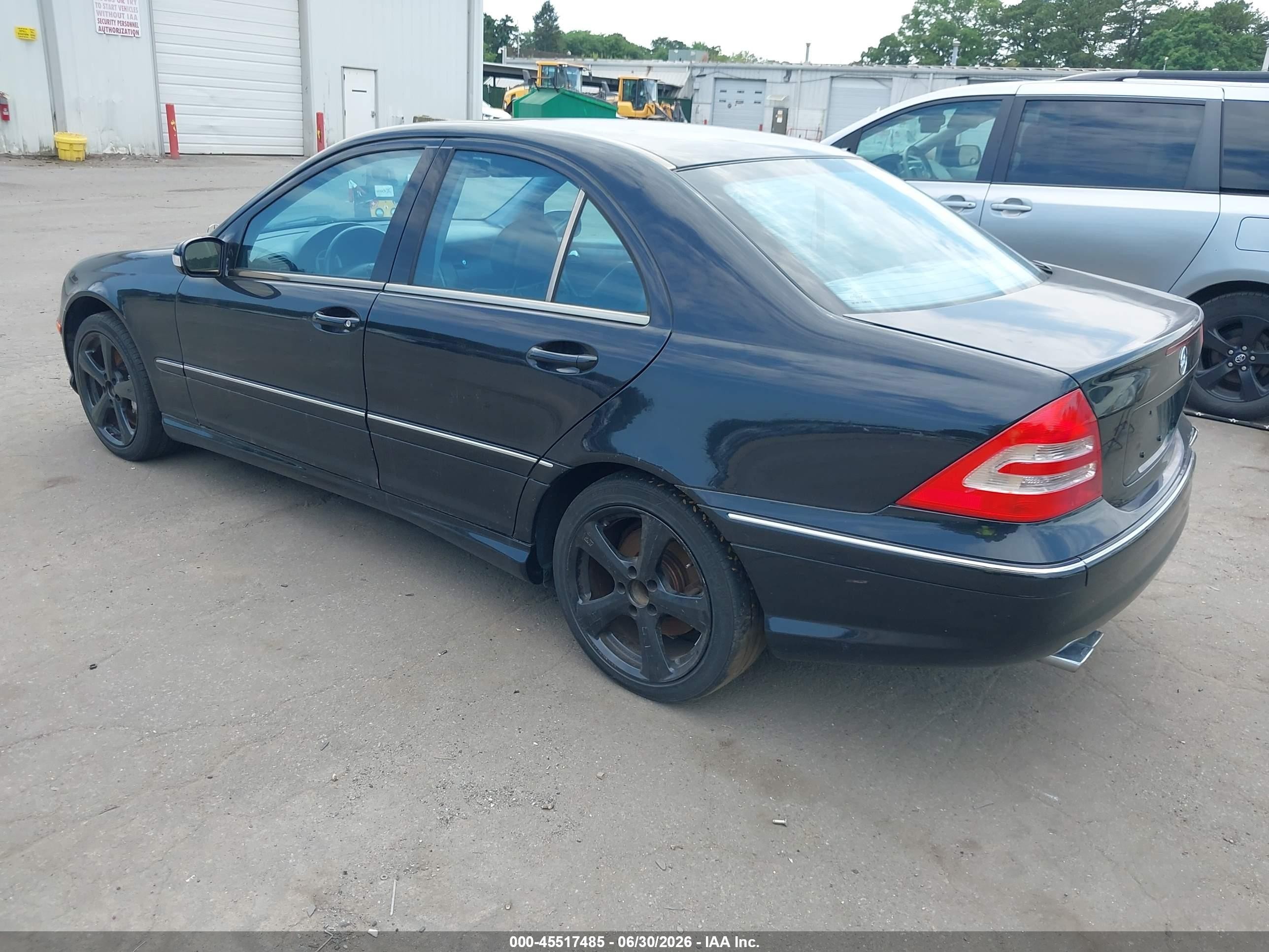 2002 Mercedes-benz C 32 Amg   Черный vin: WDBRF65J12F217999
