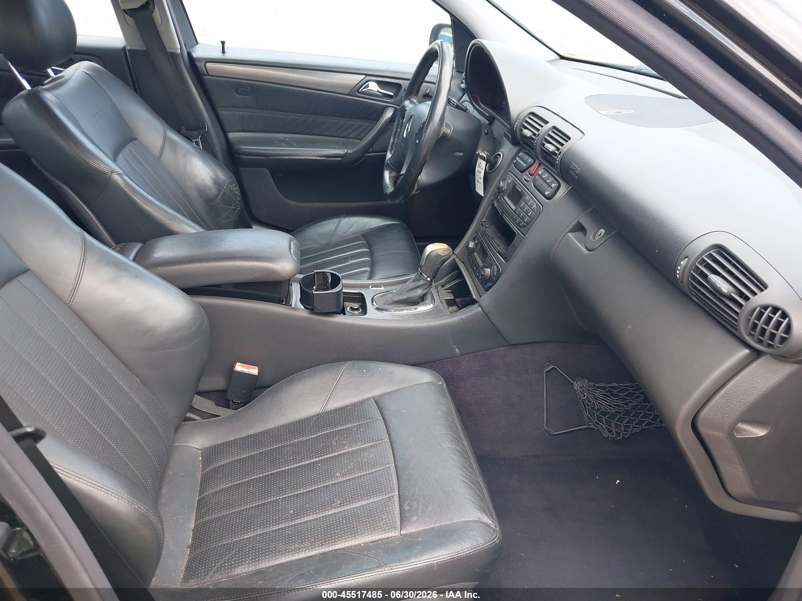 2002 Mercedes-benz C 32 Amg   Черный vin: WDBRF65J12F217999