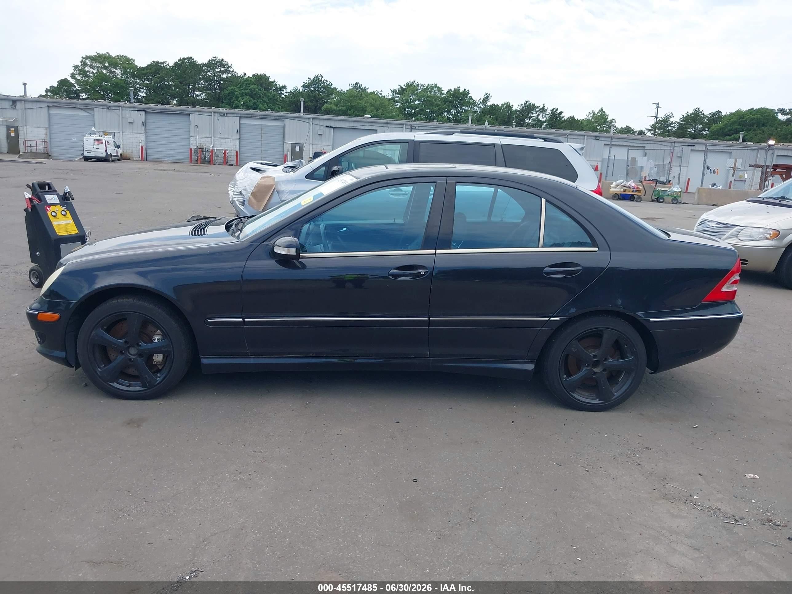 2002 Mercedes-benz C 32 Amg   Черный vin: WDBRF65J12F217999