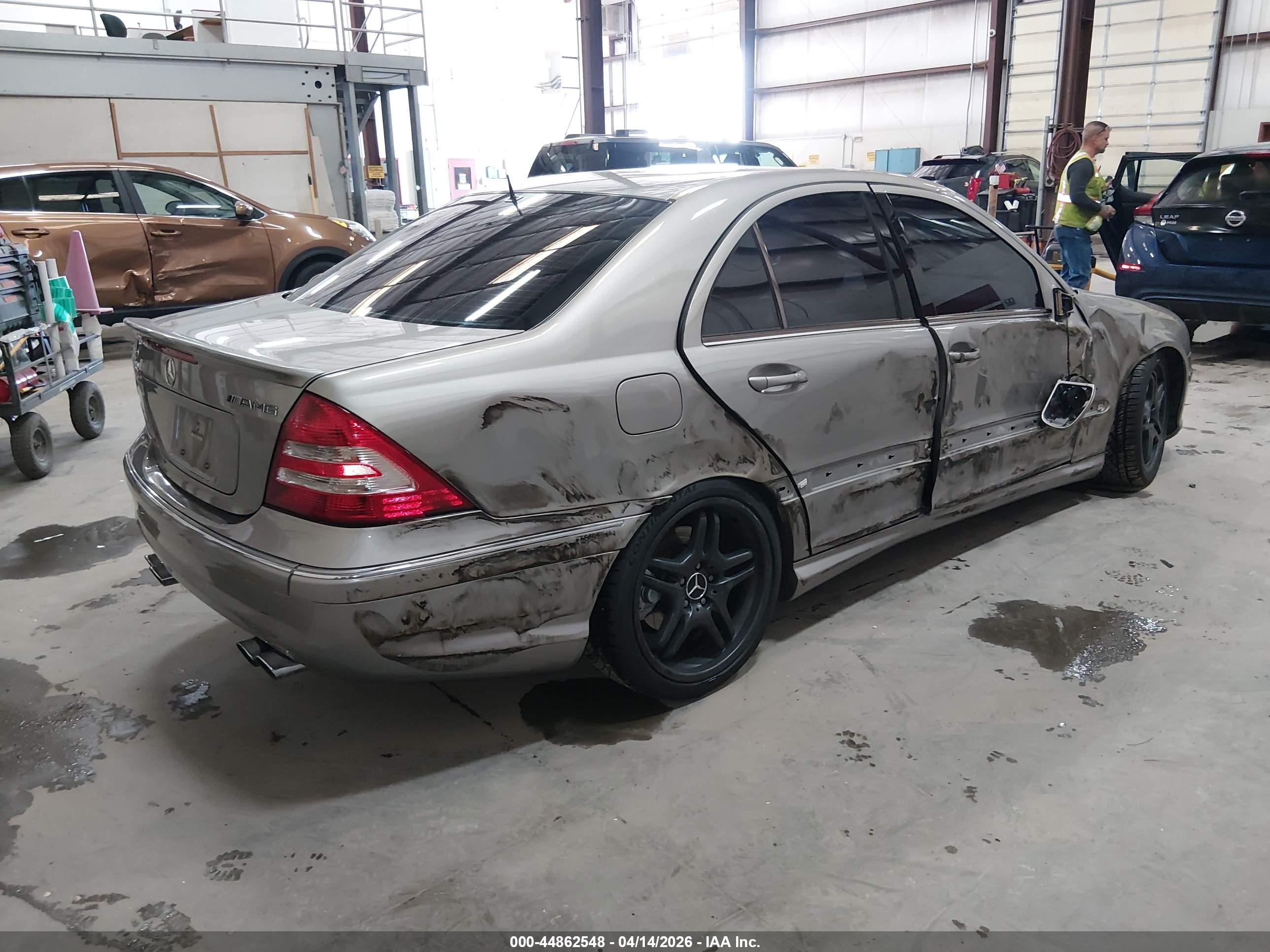 2005 Mercedes-benz C 55 Amg   Серебряный vin: WDBRF76J05F650657
