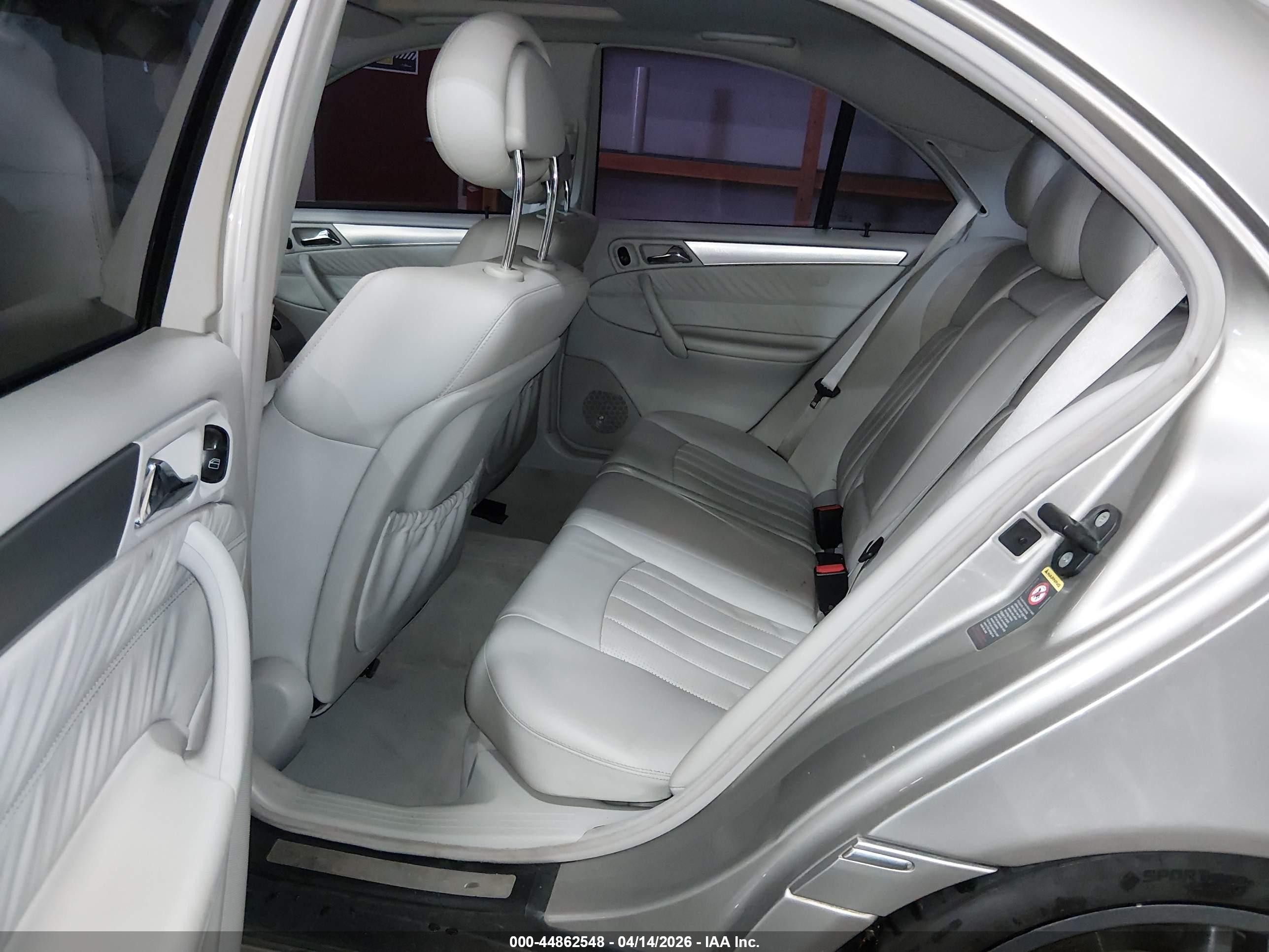 2005 Mercedes-benz C 55 Amg   Серебряный vin: WDBRF76J05F650657